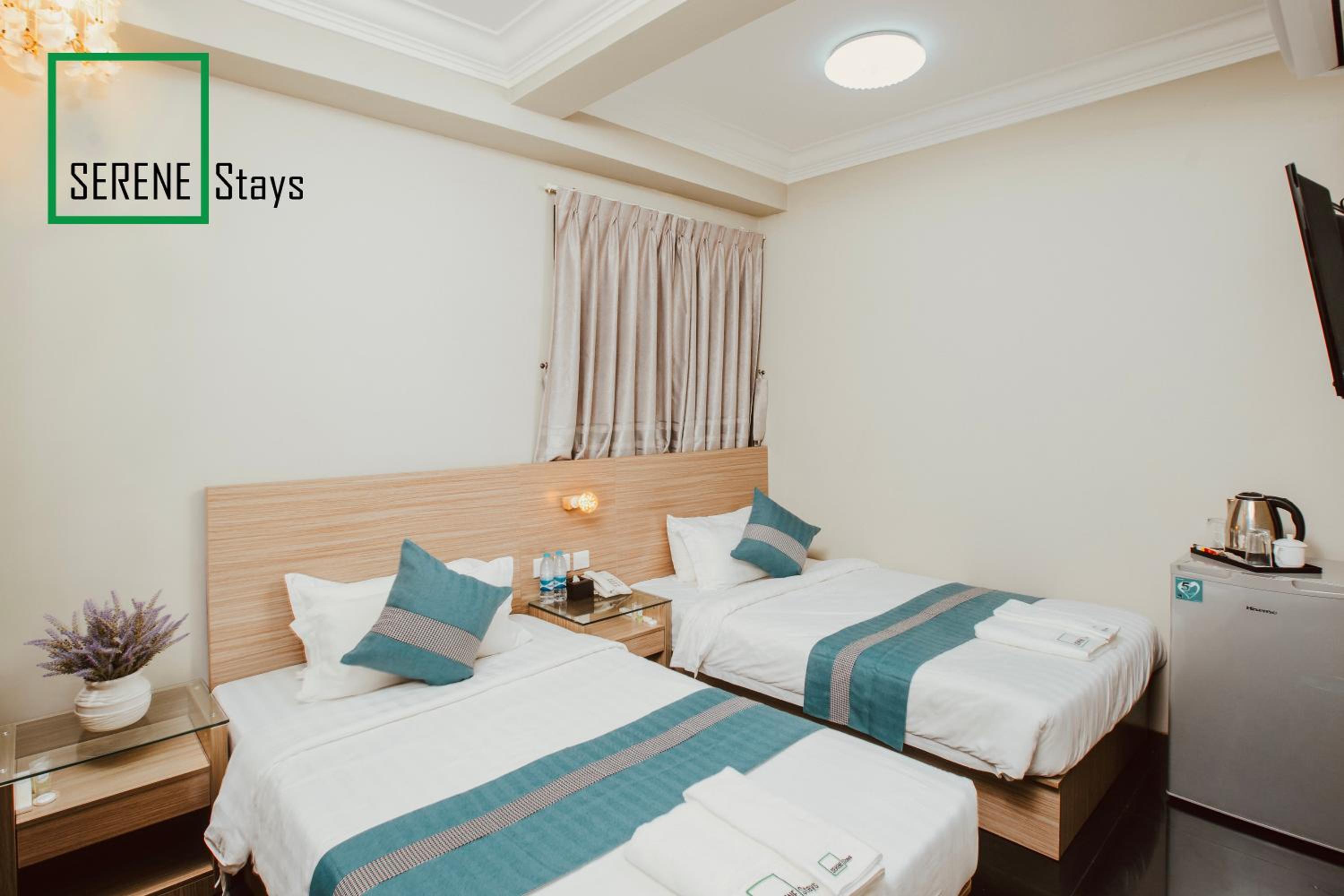 Standard Twin Room with Shared Bathroom photo 2
