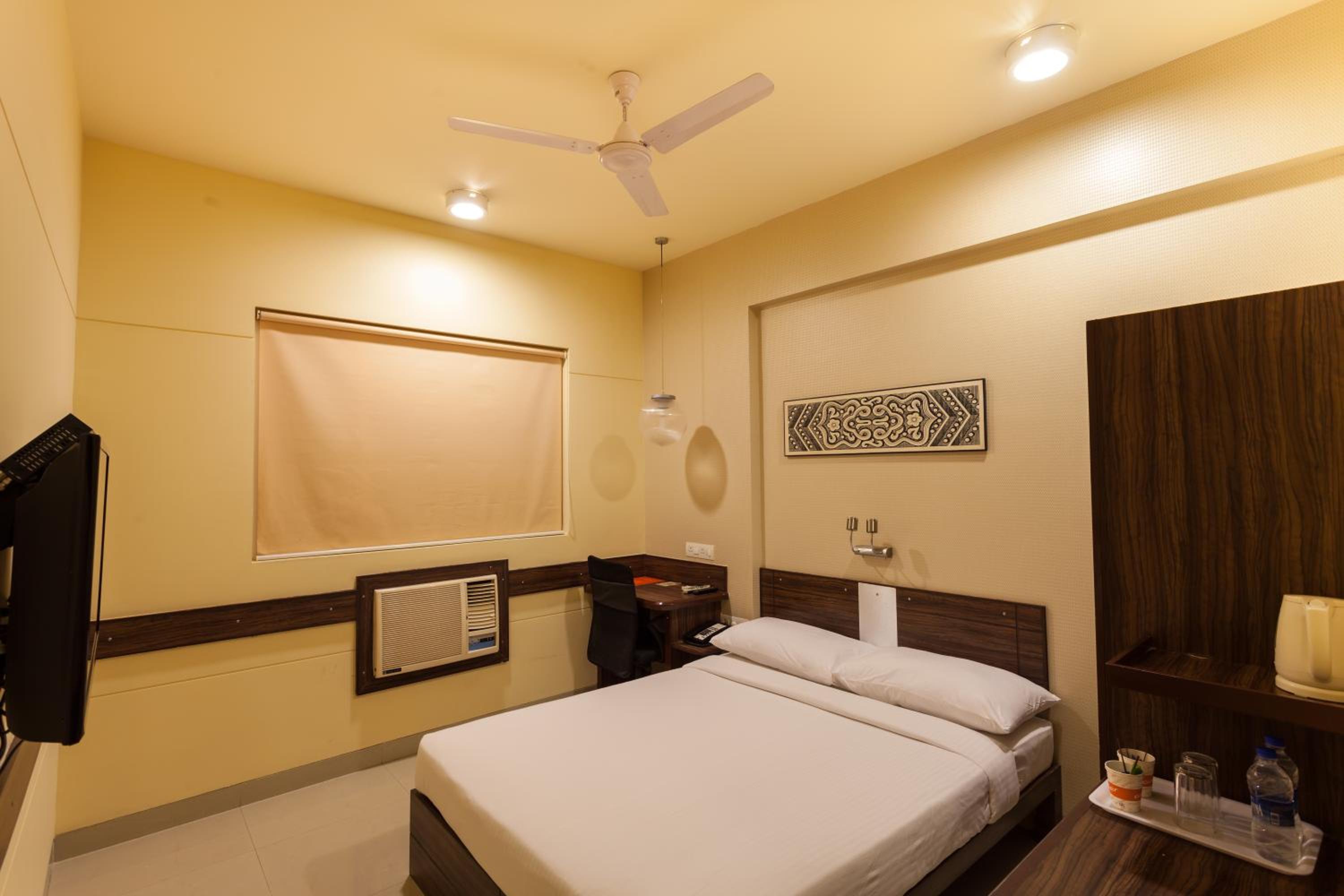 Single Room photo 2