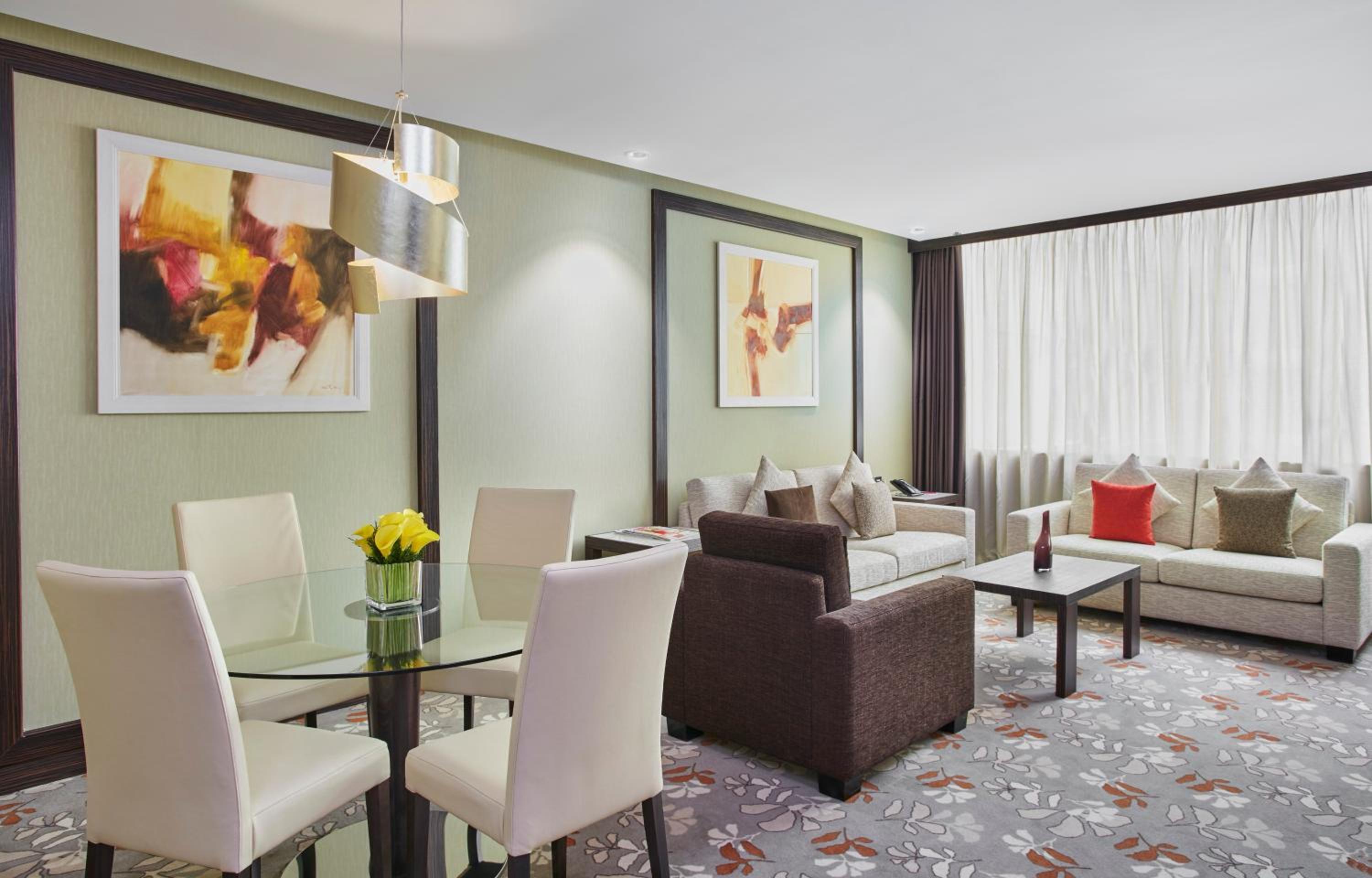 Diplomatic King Suite photo 1