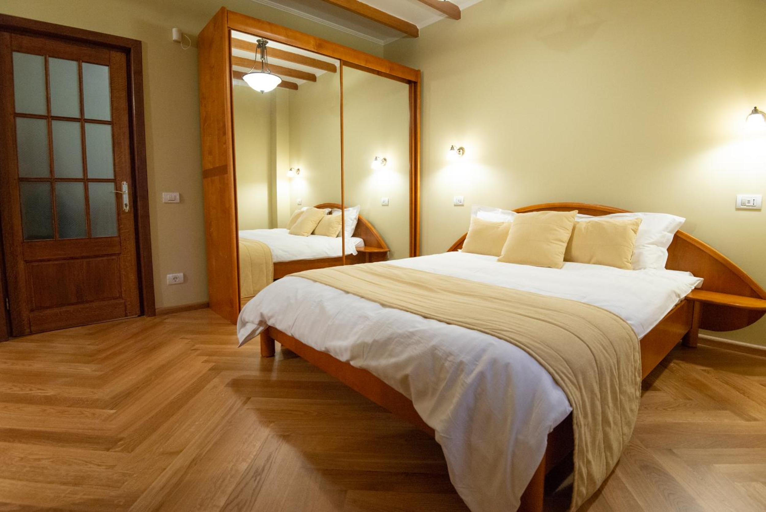 Two-Bedroom Suite - Photo 10
