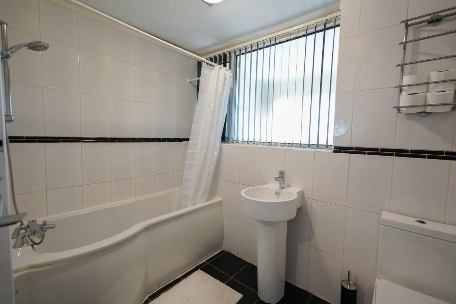 Two-Bedroom Apartment - Photo 8