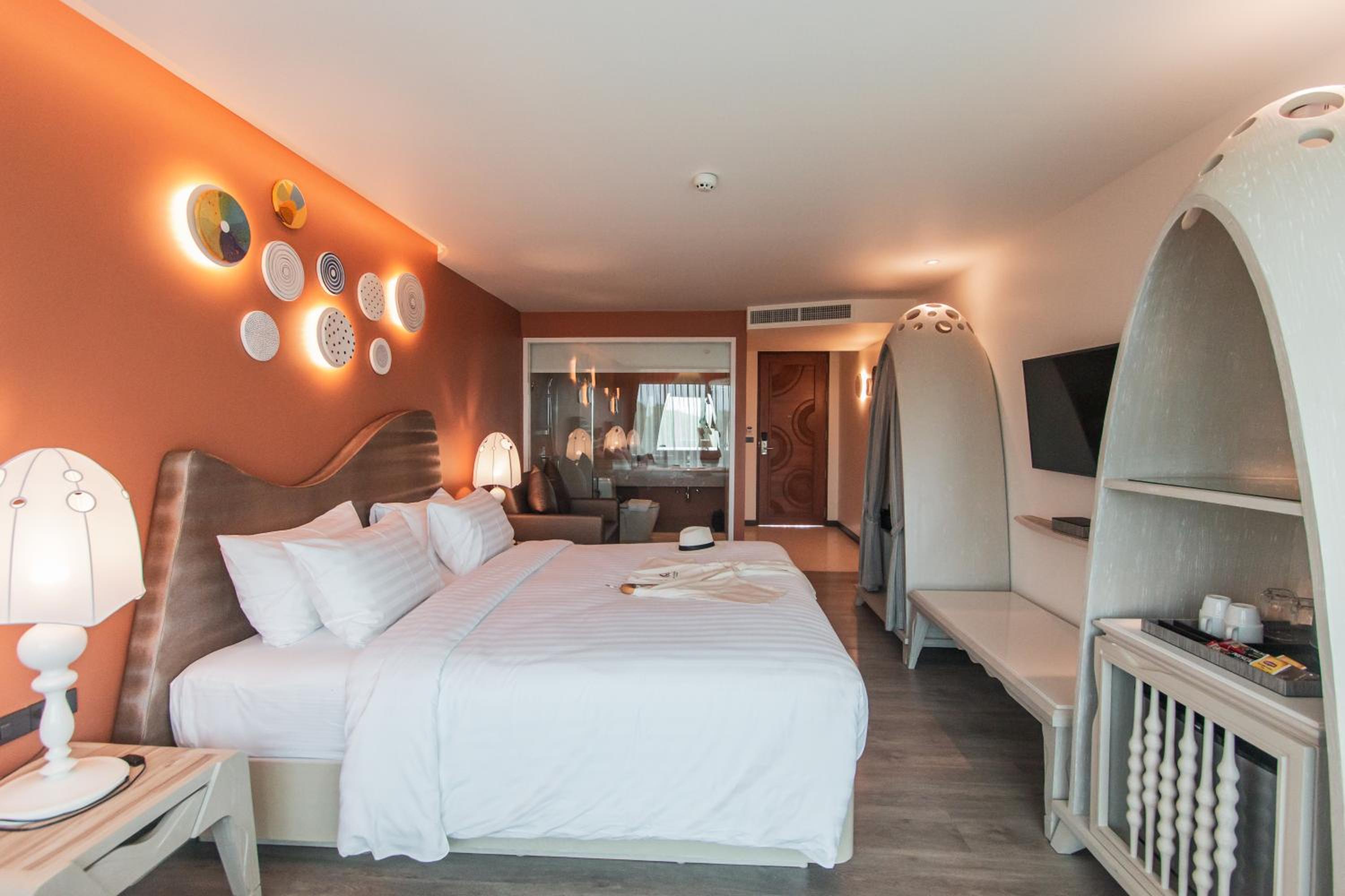 Superior Twin Bed - Photo 10
