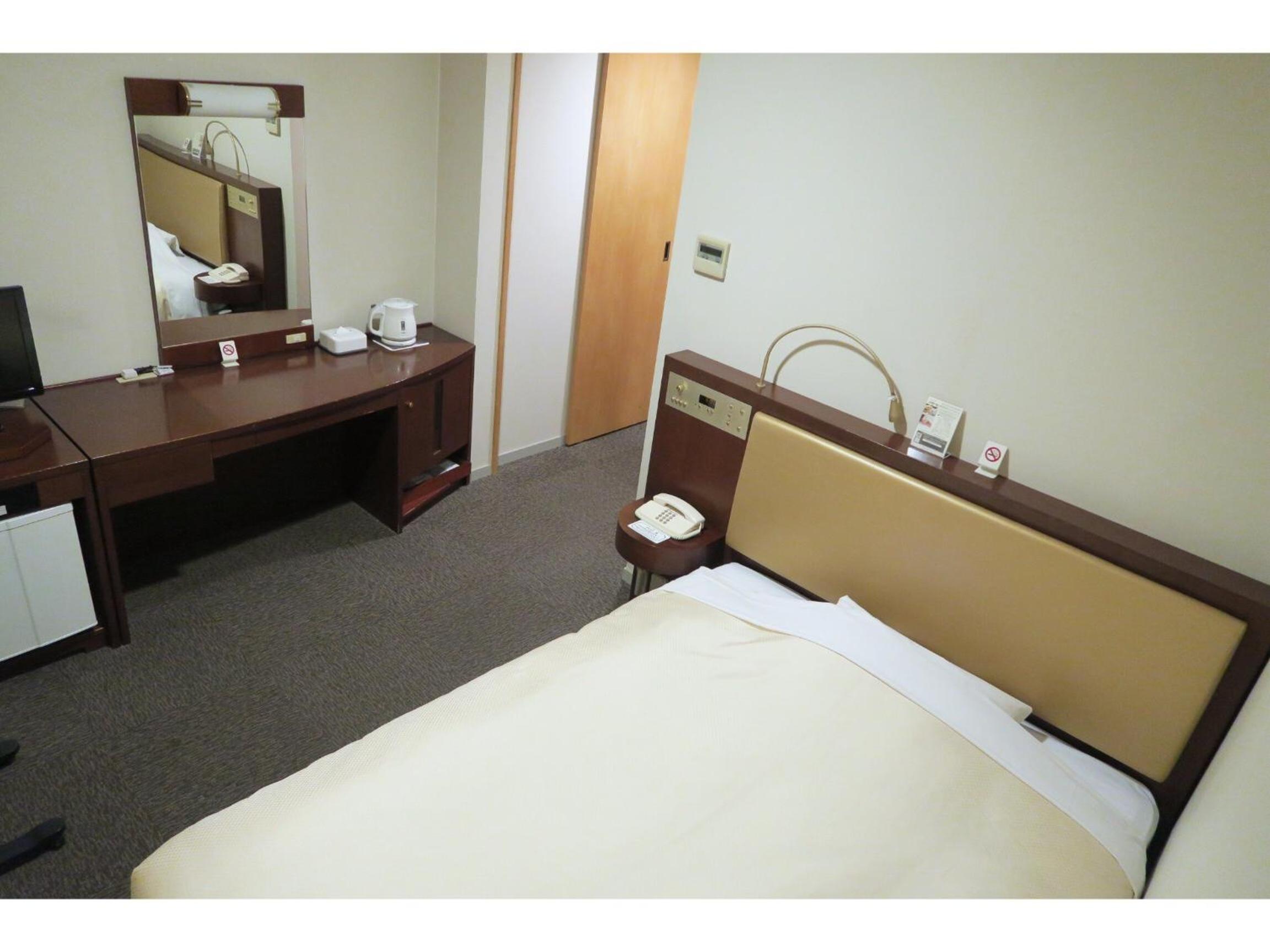 Double Room - Non-Smoking  - Photo 3