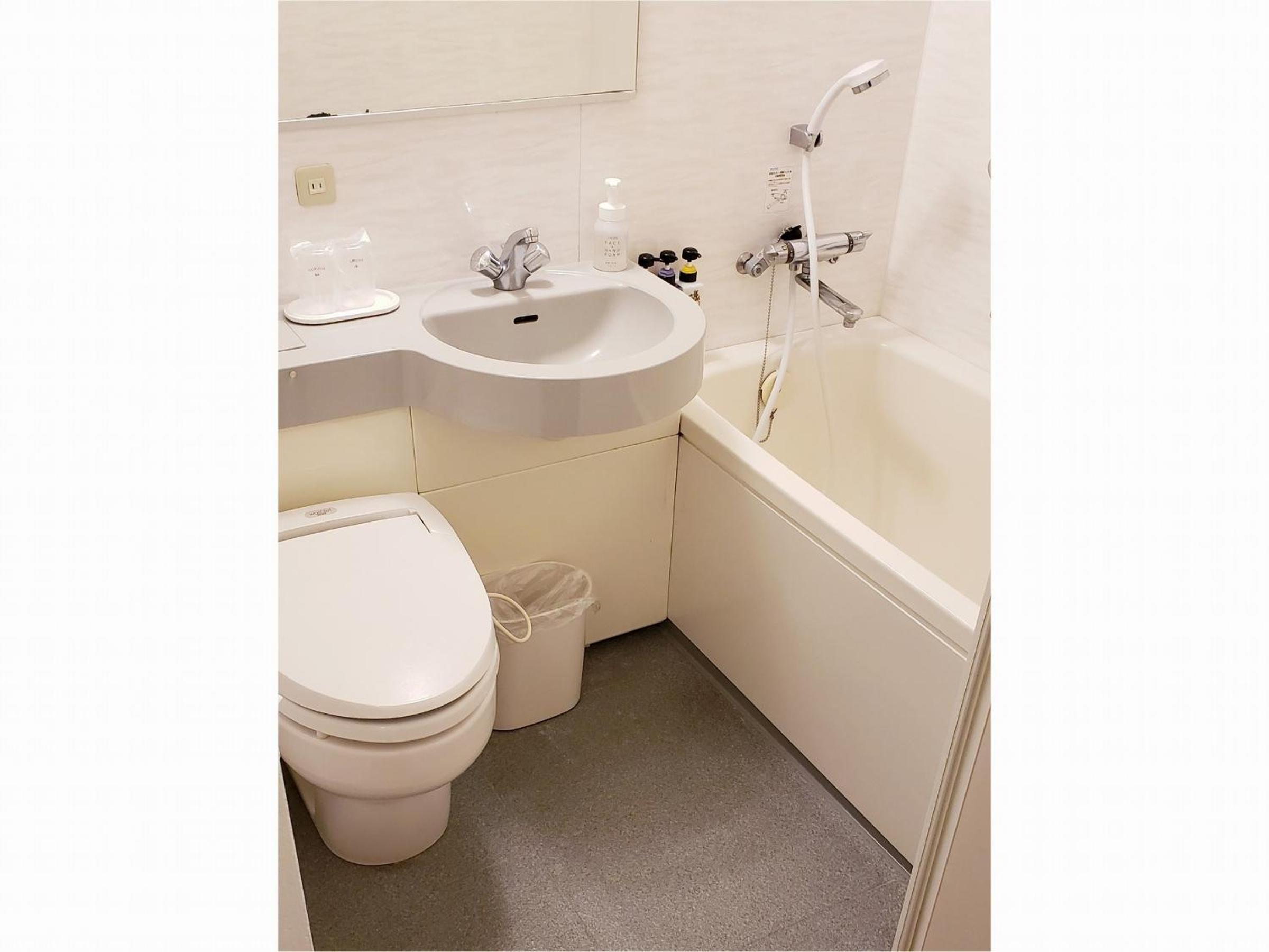 Double Room - Non-Smoking  - Photo 6