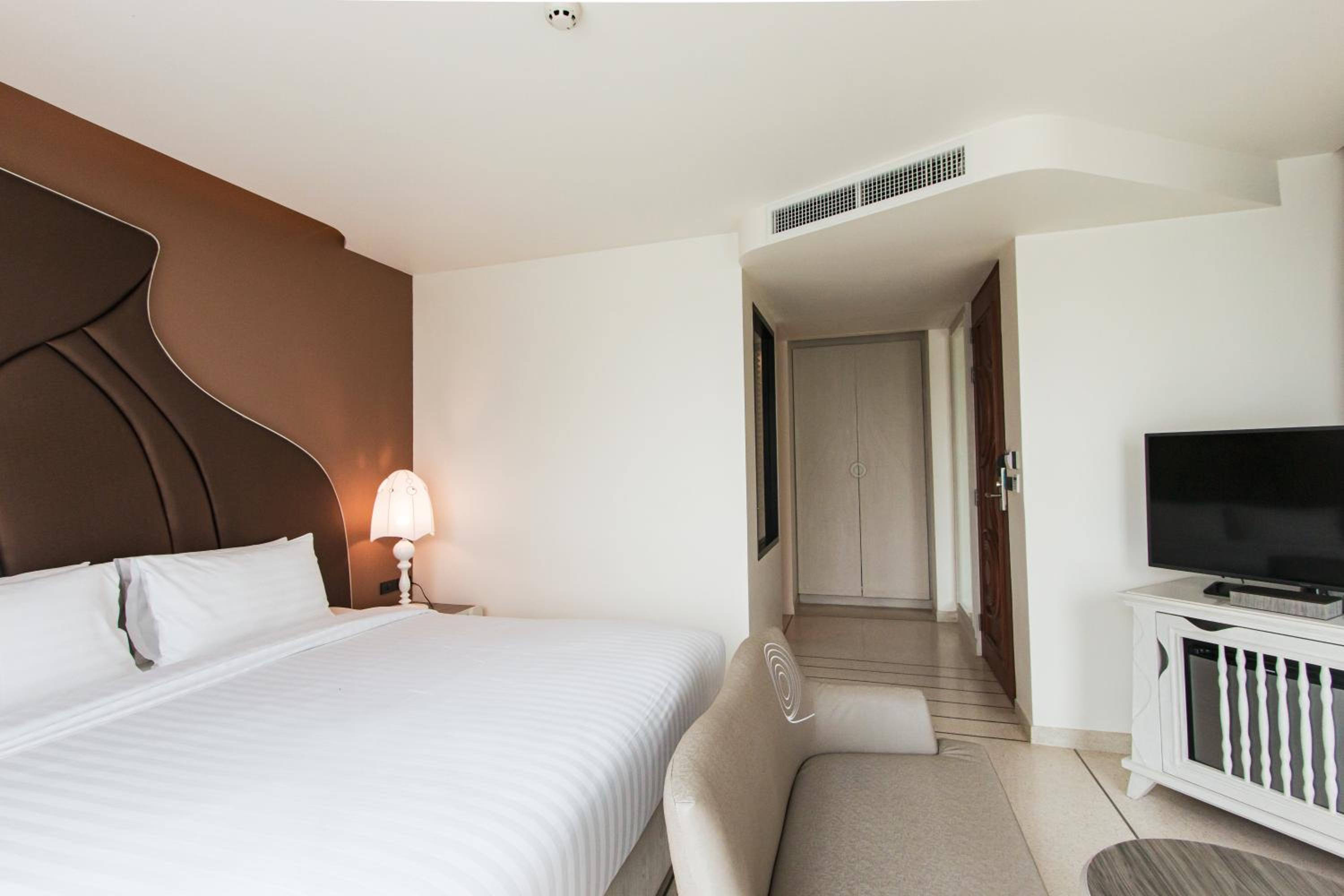 Superior Double Bed - Photo 5
