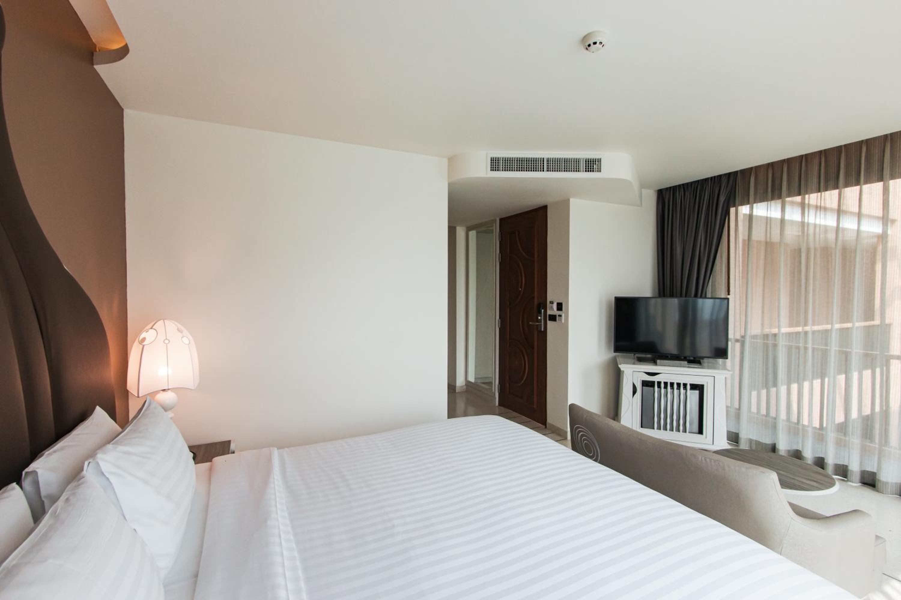 Superior Double Bed - Photo 6