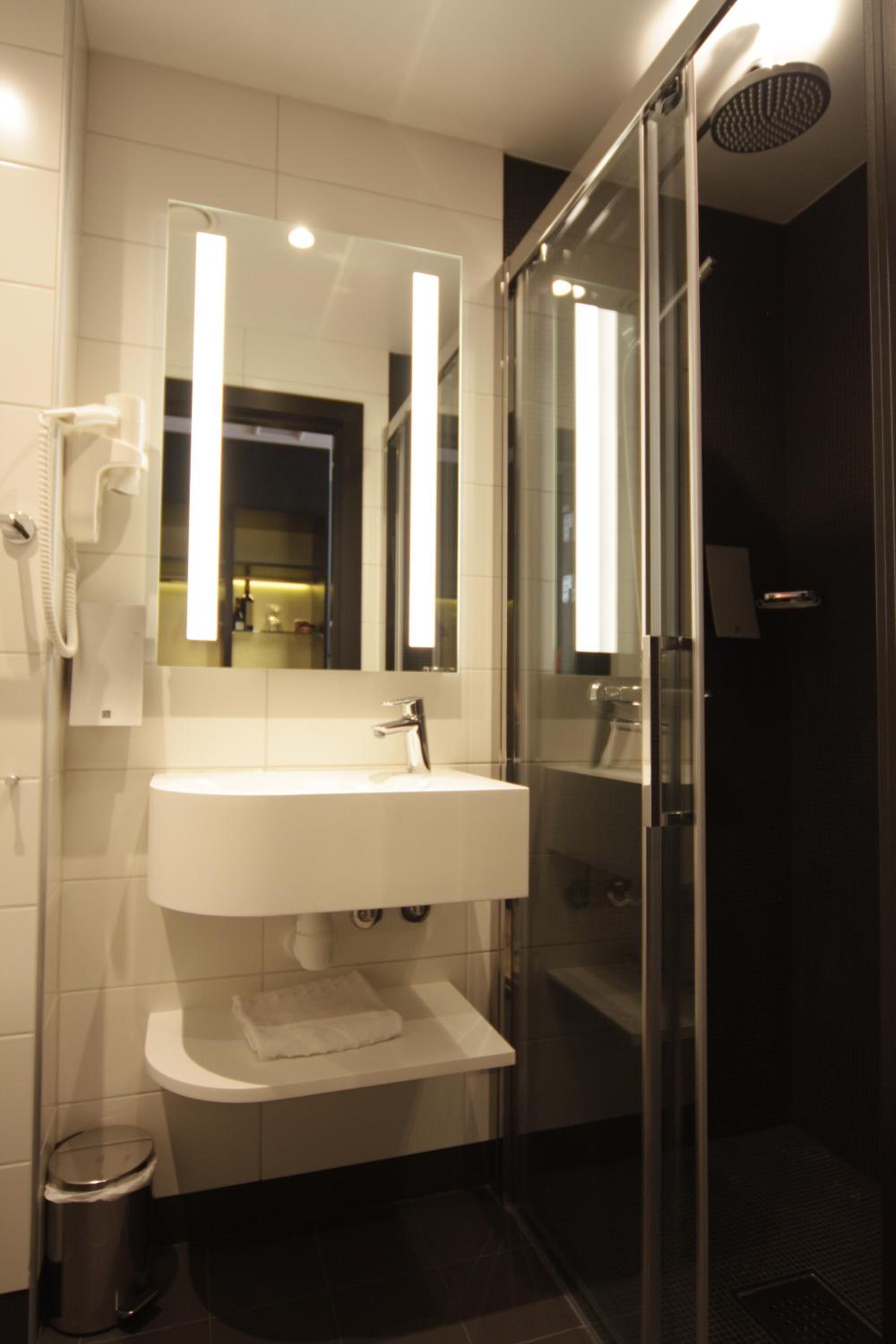 Standard Double Room - Photo 3