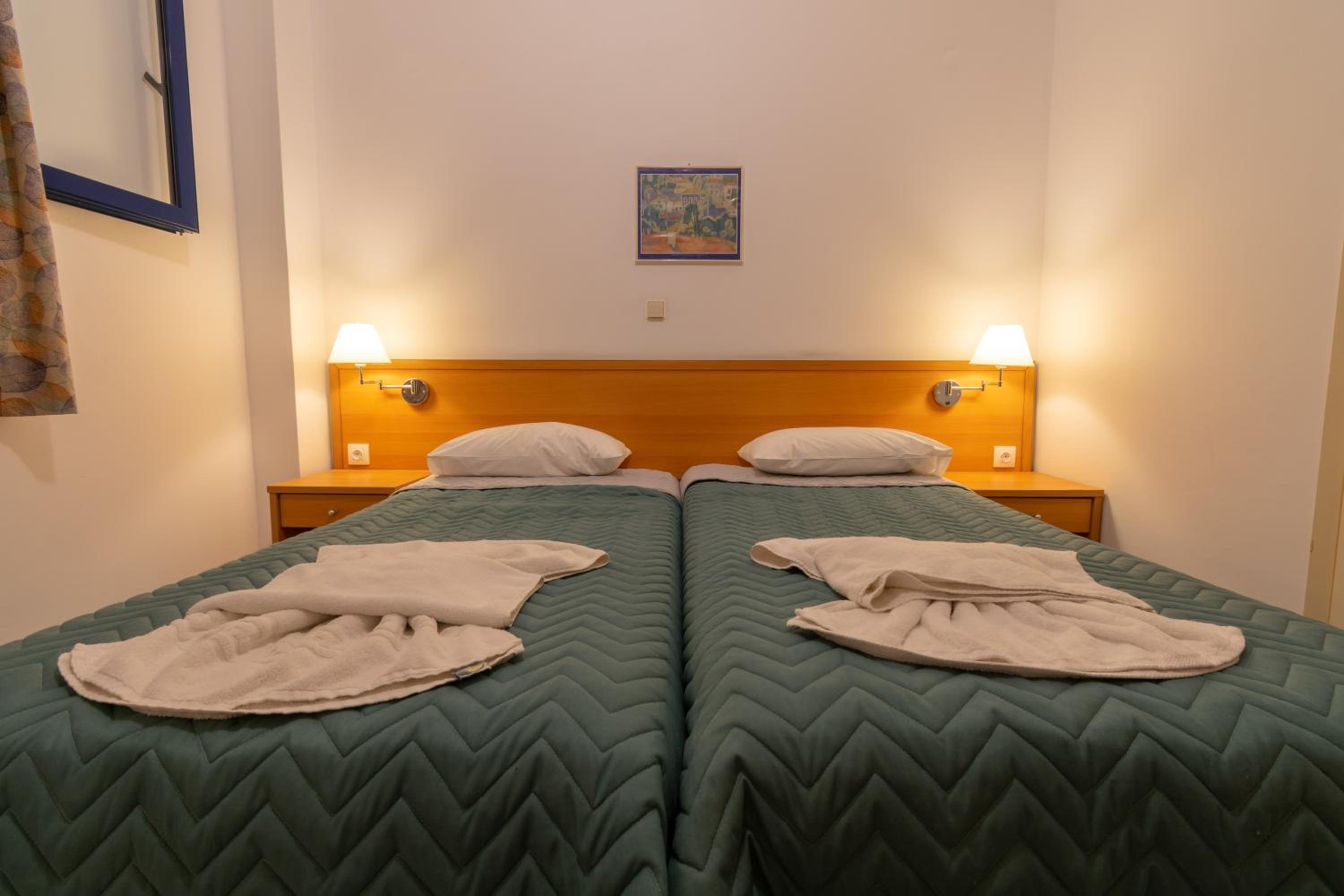 Three-Bedroom Villa with Garden View photo 1