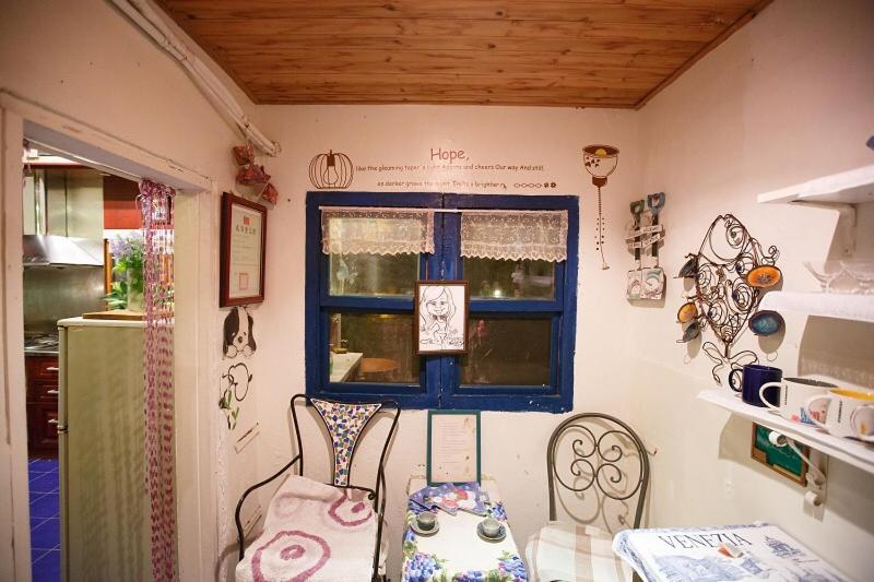 Two-Bedroom House photo 2