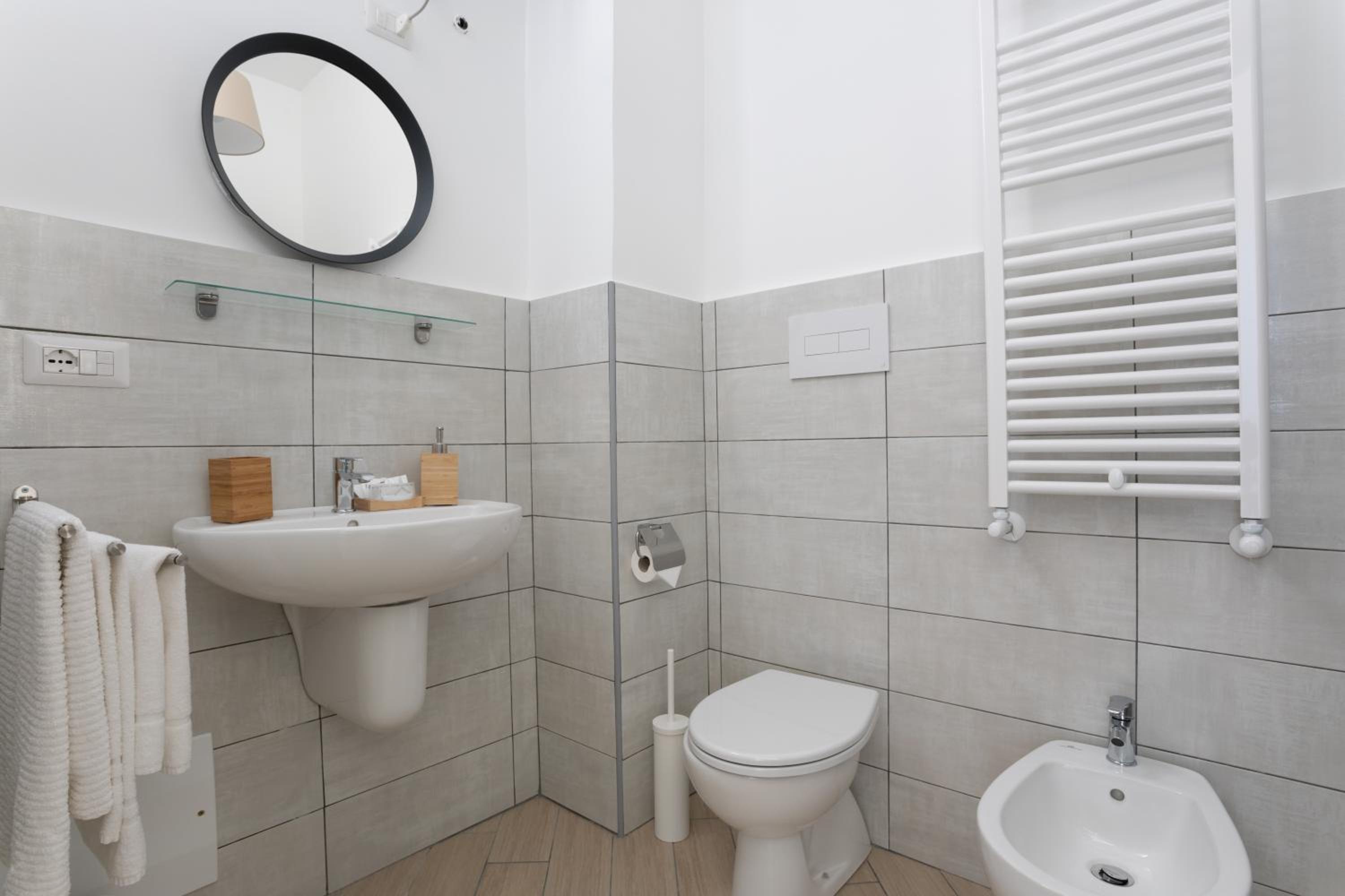 Double Room with Private Bathroom - Photo 5