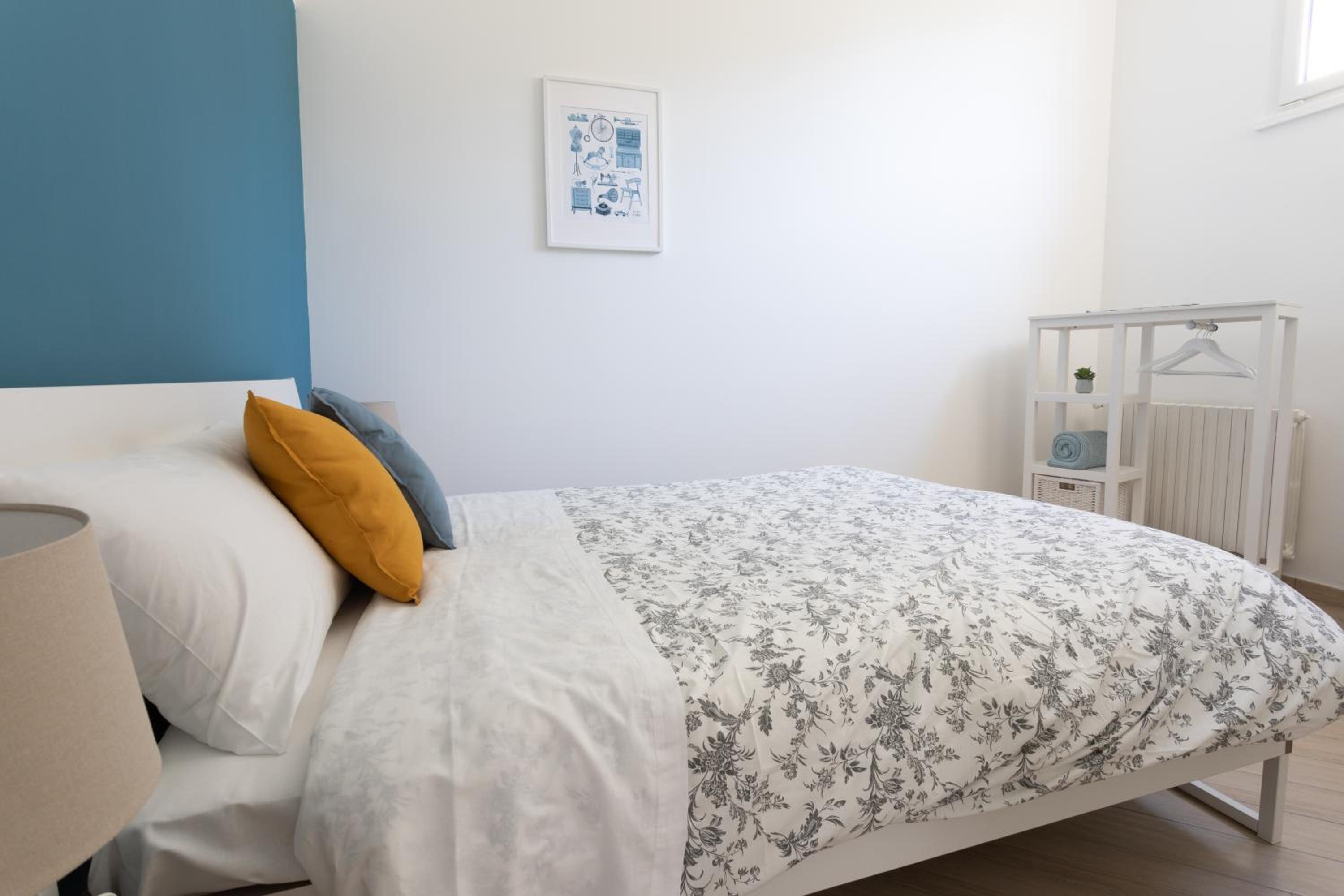 Double Room with Private Bathroom - Photo 7