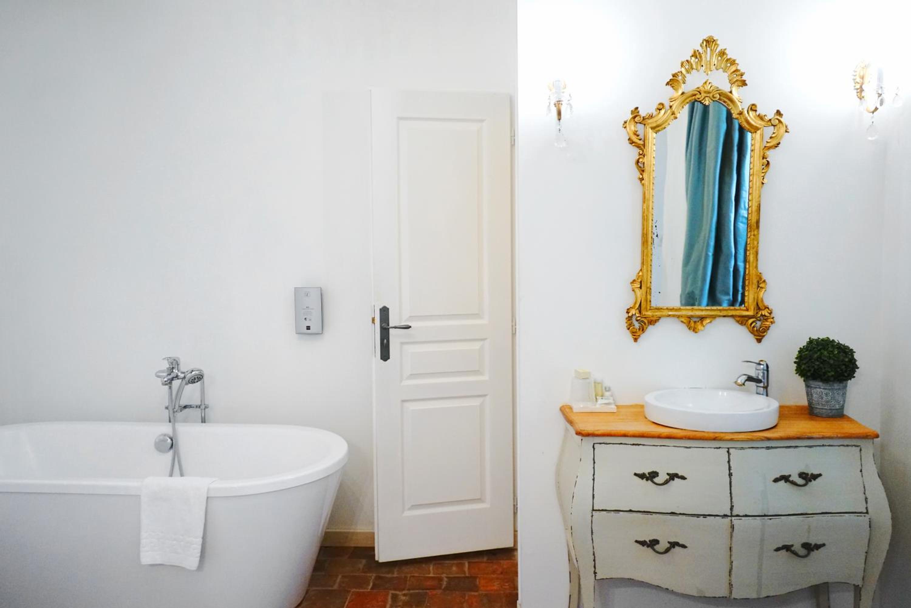 Suite - Photo 4