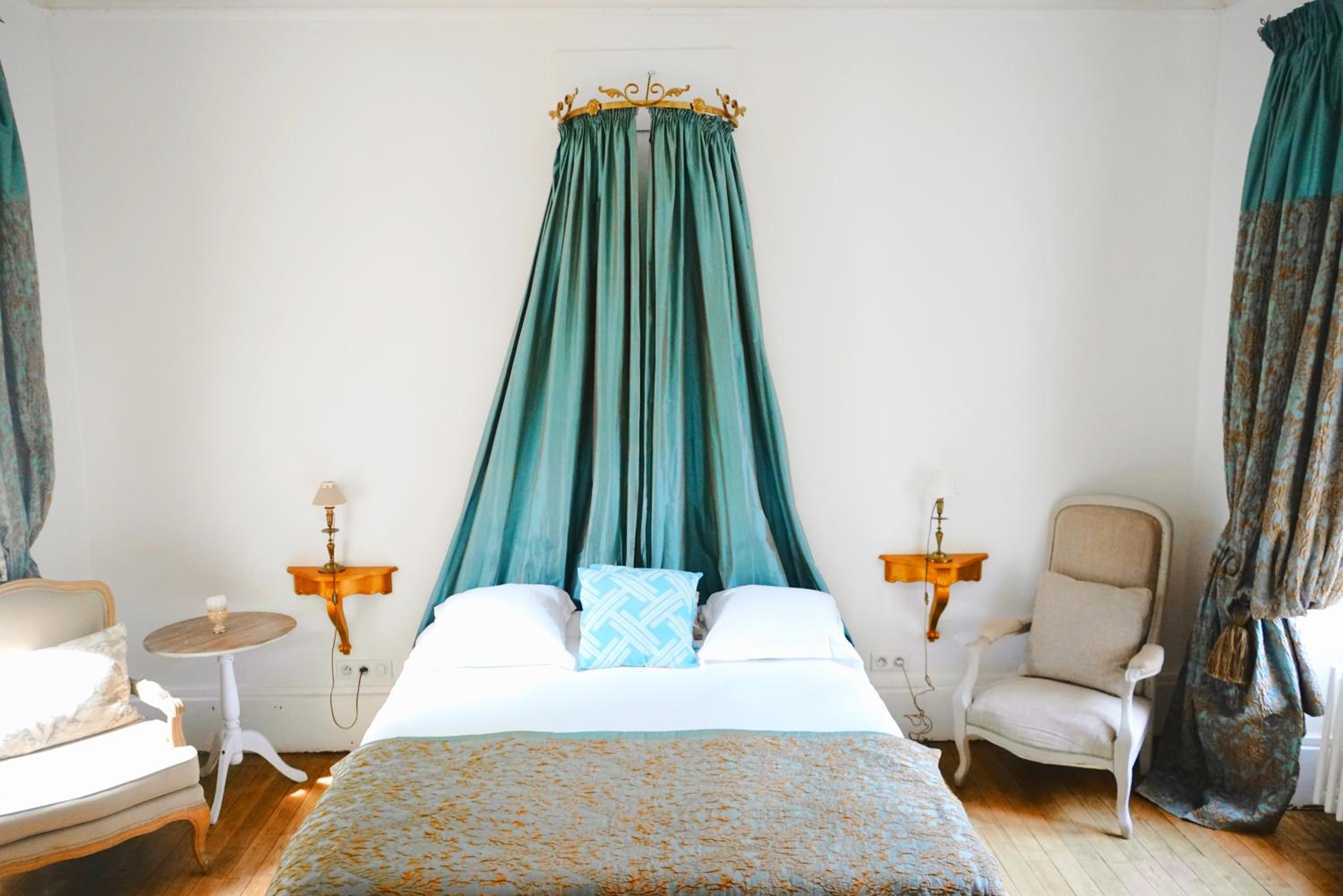 Suite - Photo 3