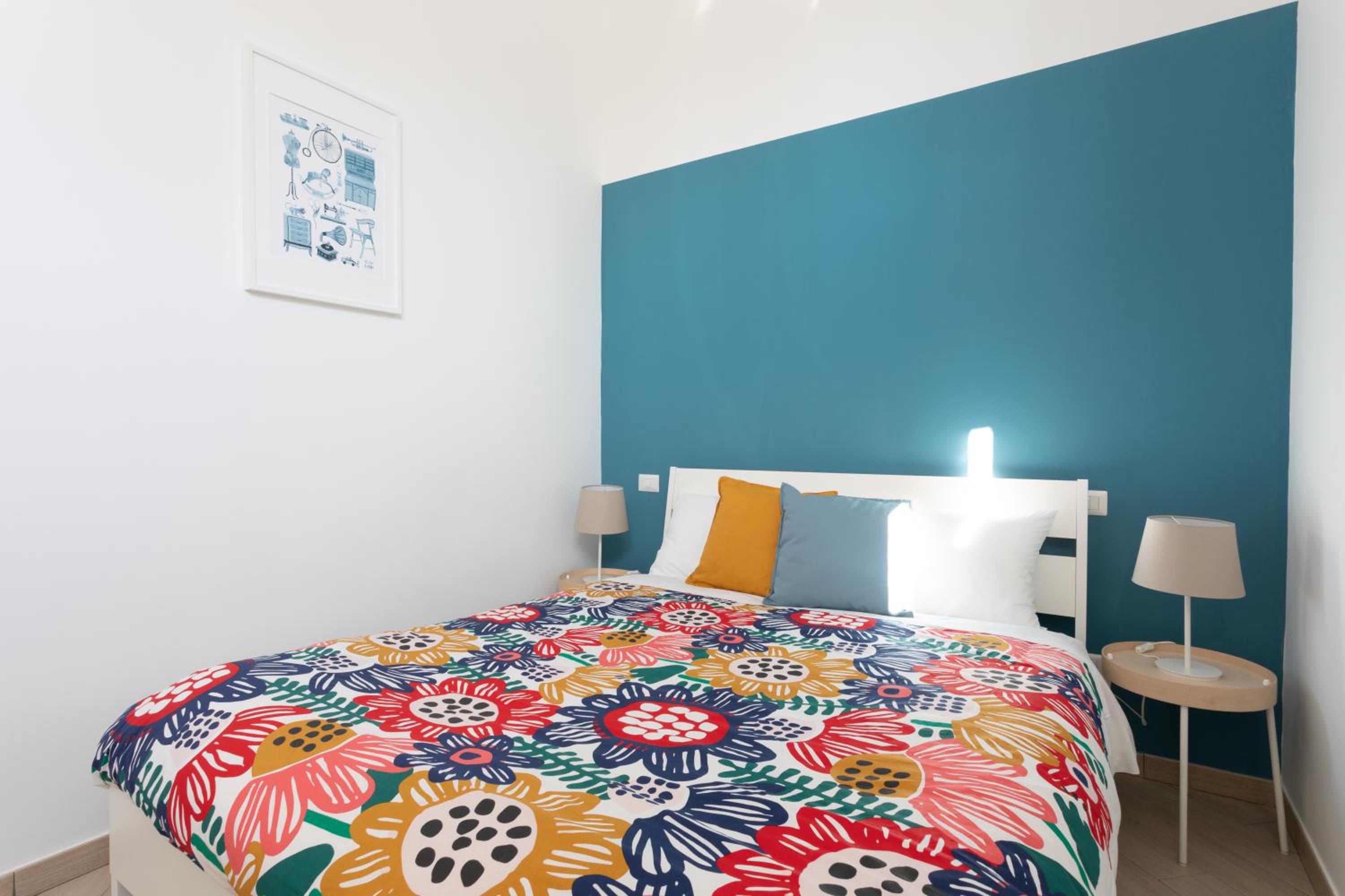 Double Room with Private Bathroom - Photo 13