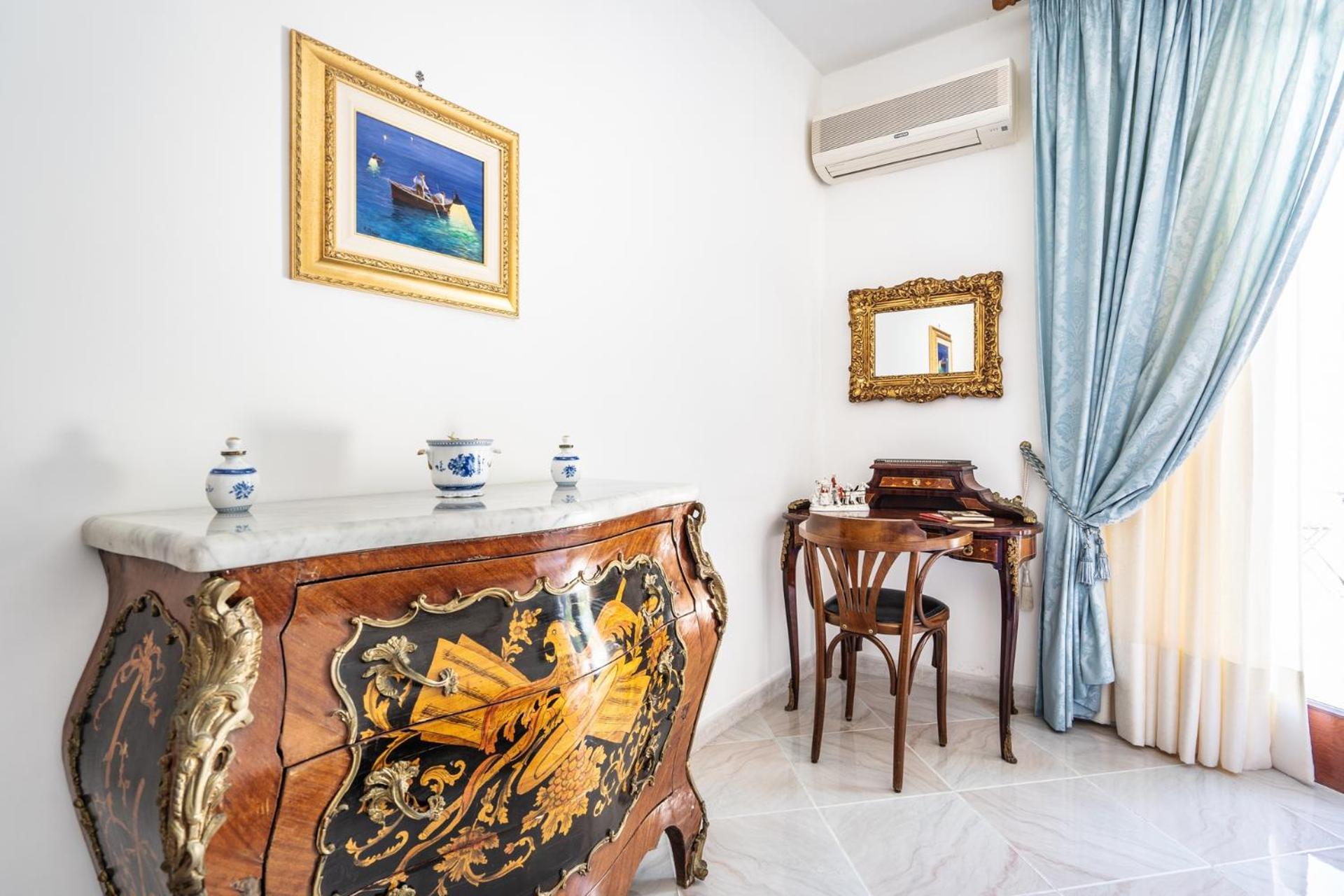 Apartment With Sea View