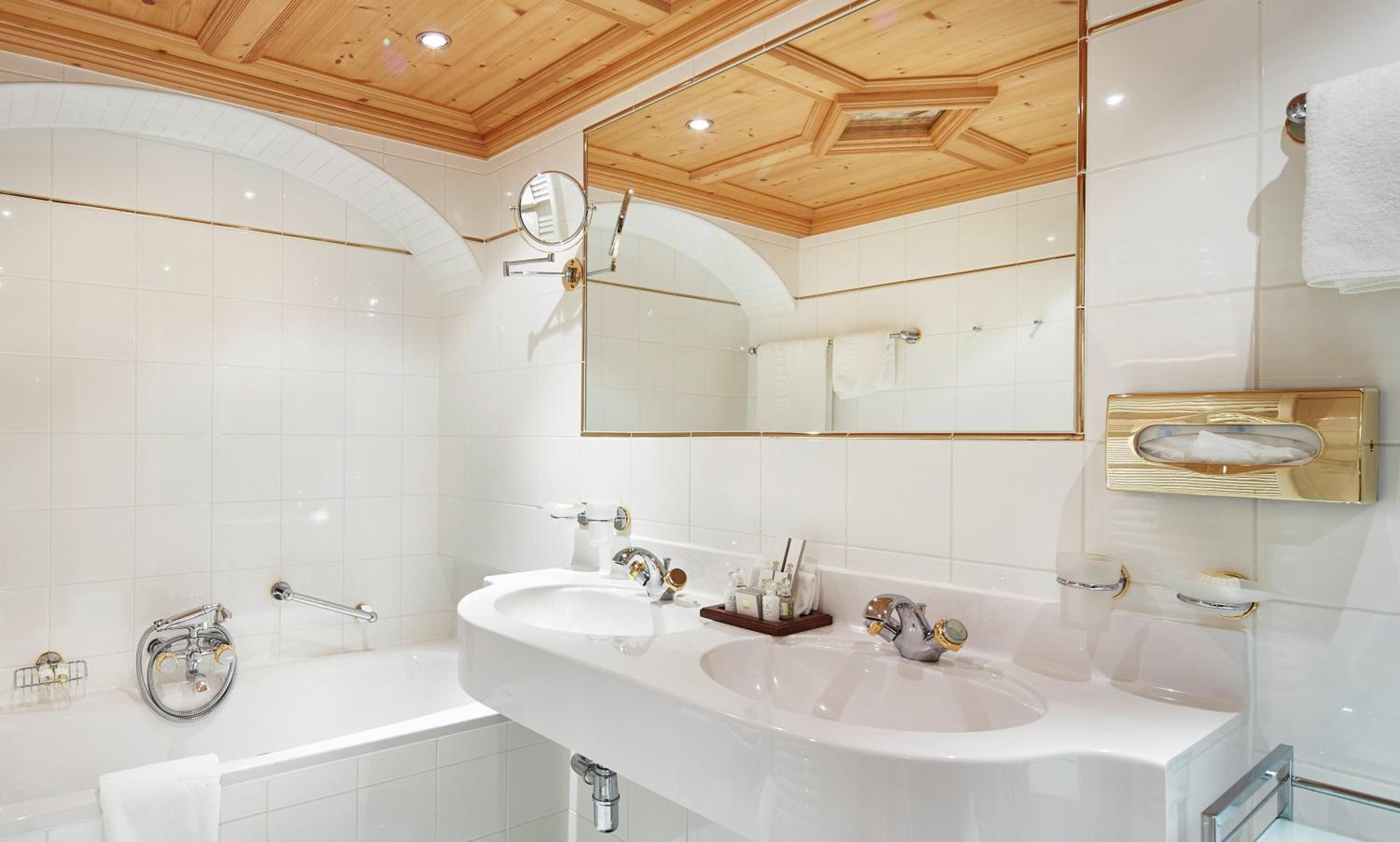 Deluxe Junior Suite - Photo 4