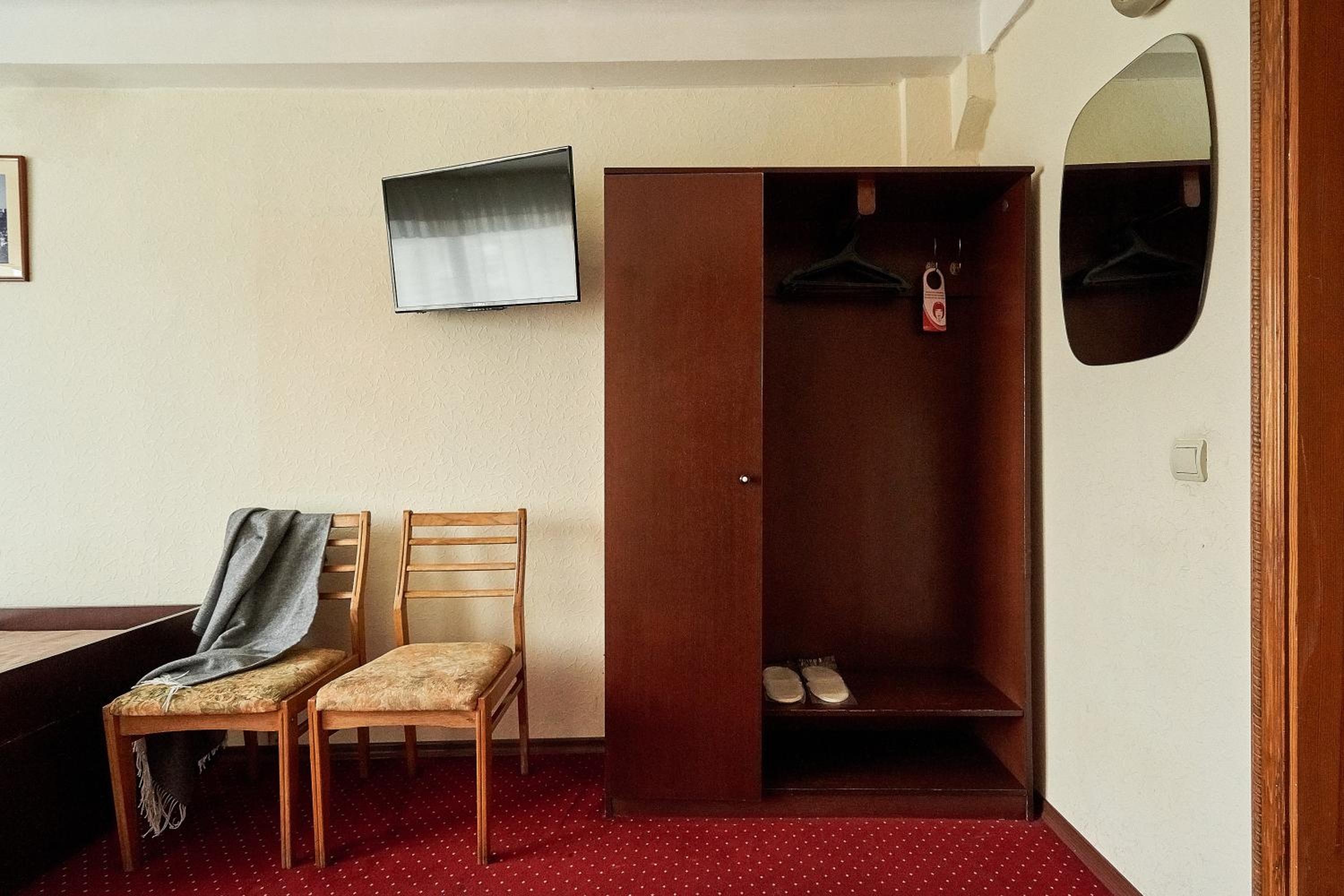 Standard Double or Twin Room photo 3