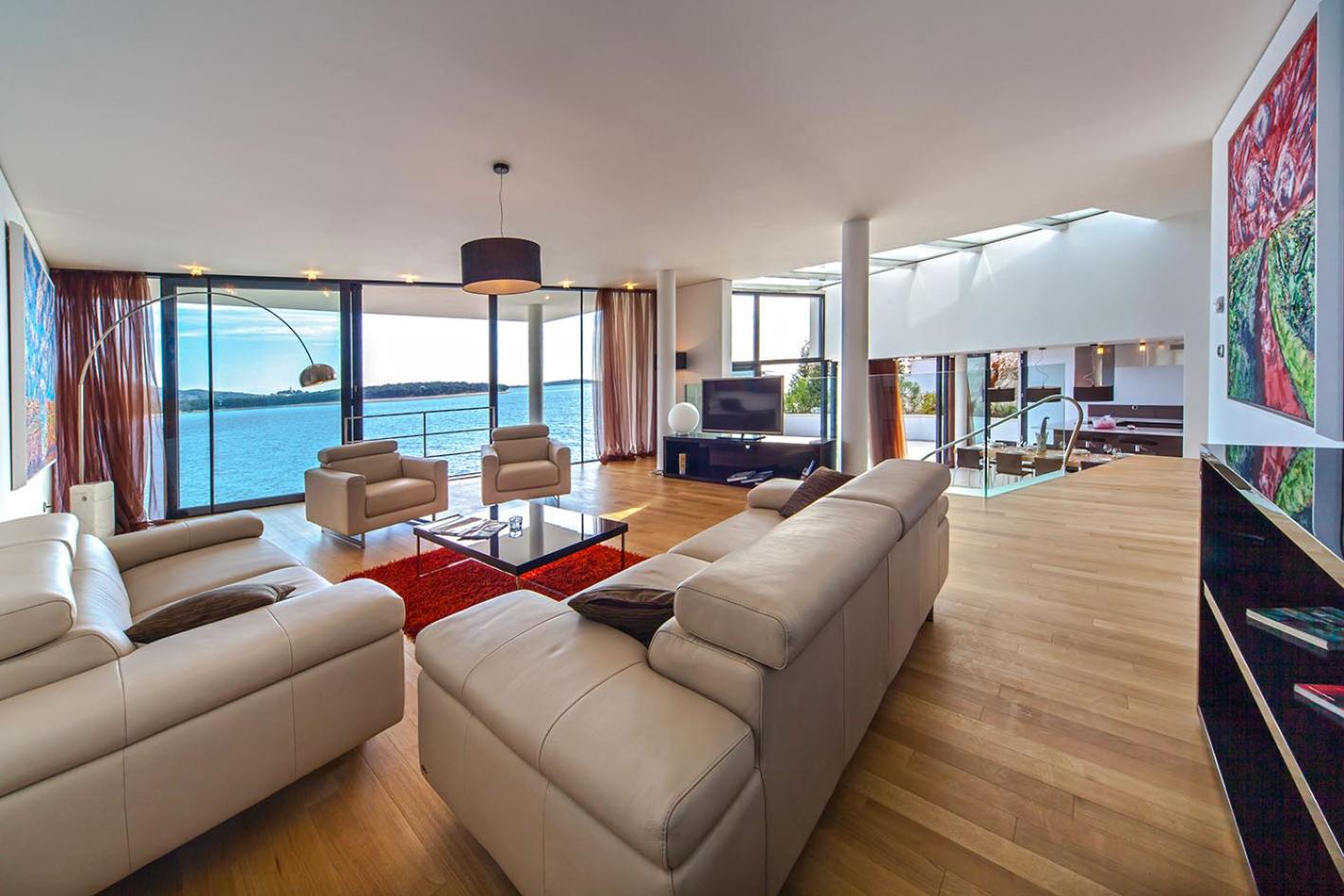 Villa - Beach Front
