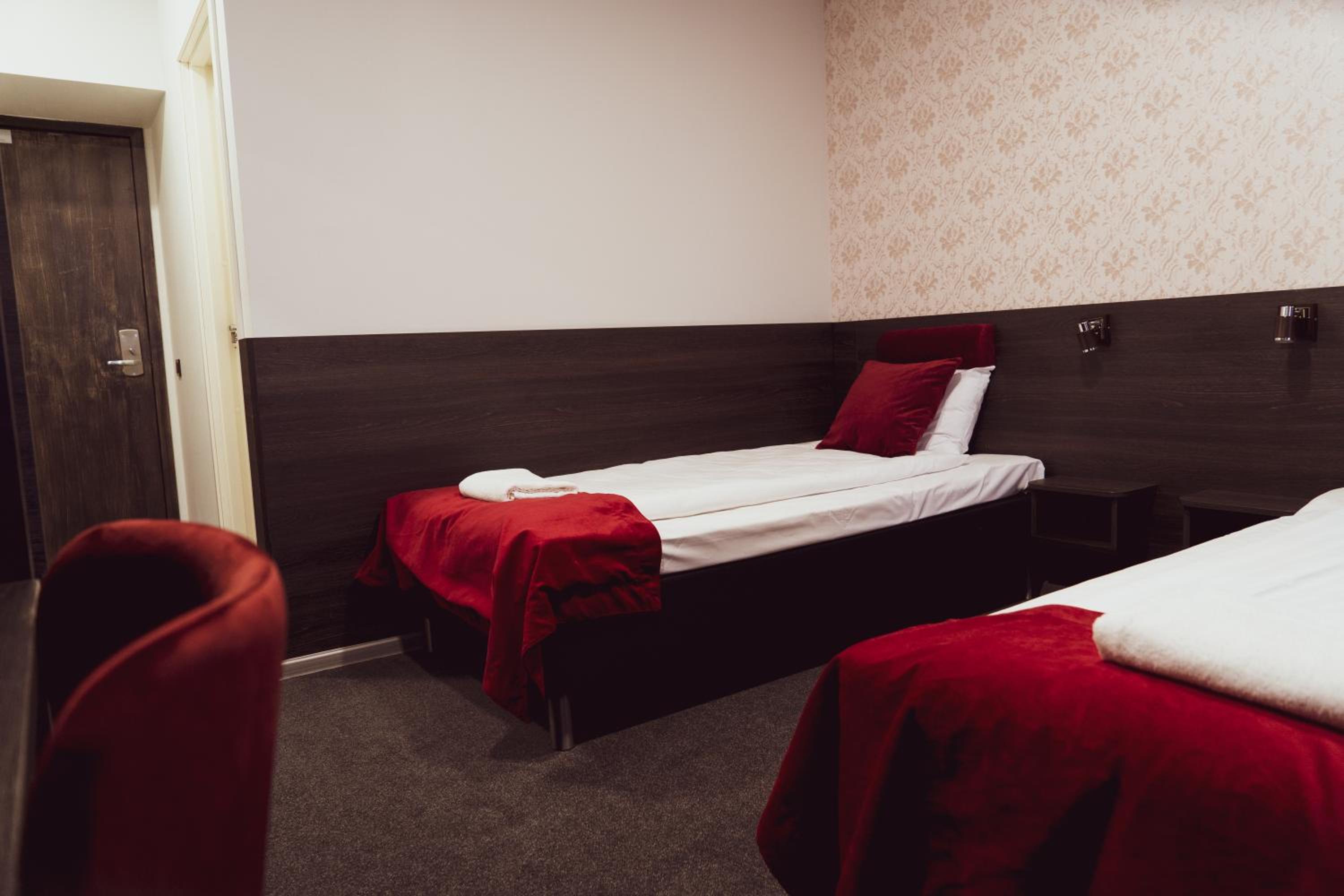 Standard Double Room - Photo 3