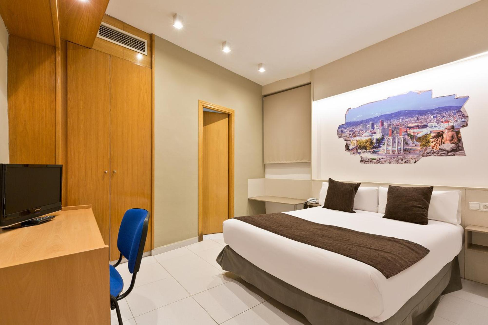 Double Room with Extra Bed photo 3