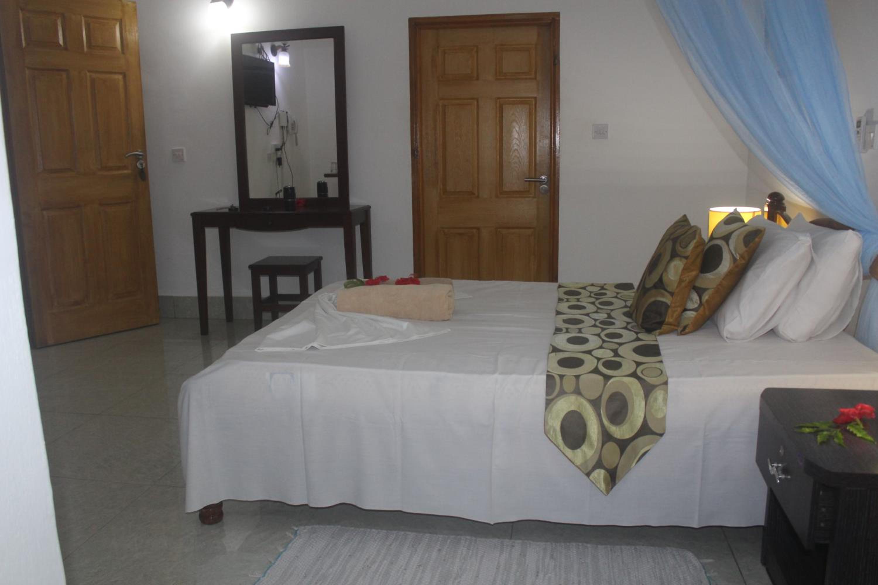 Budget room with balcony/No Interior windows photo 2