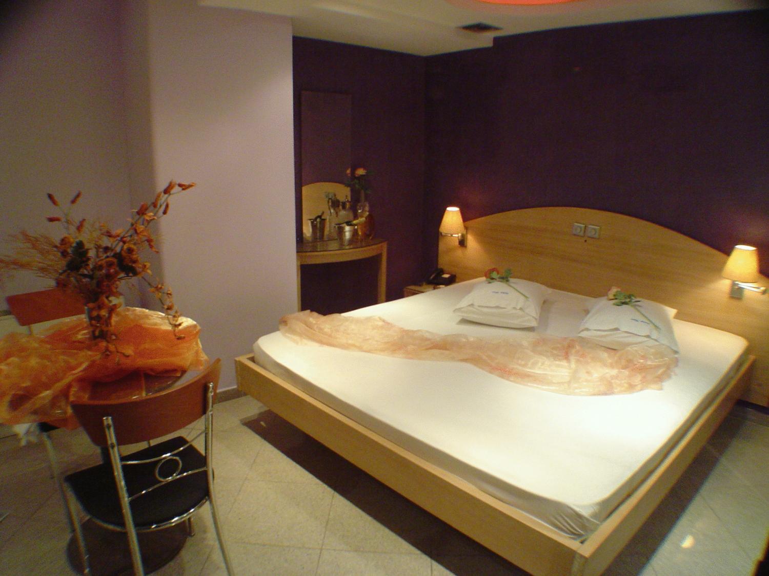 Economy Double Room - Photo 1
