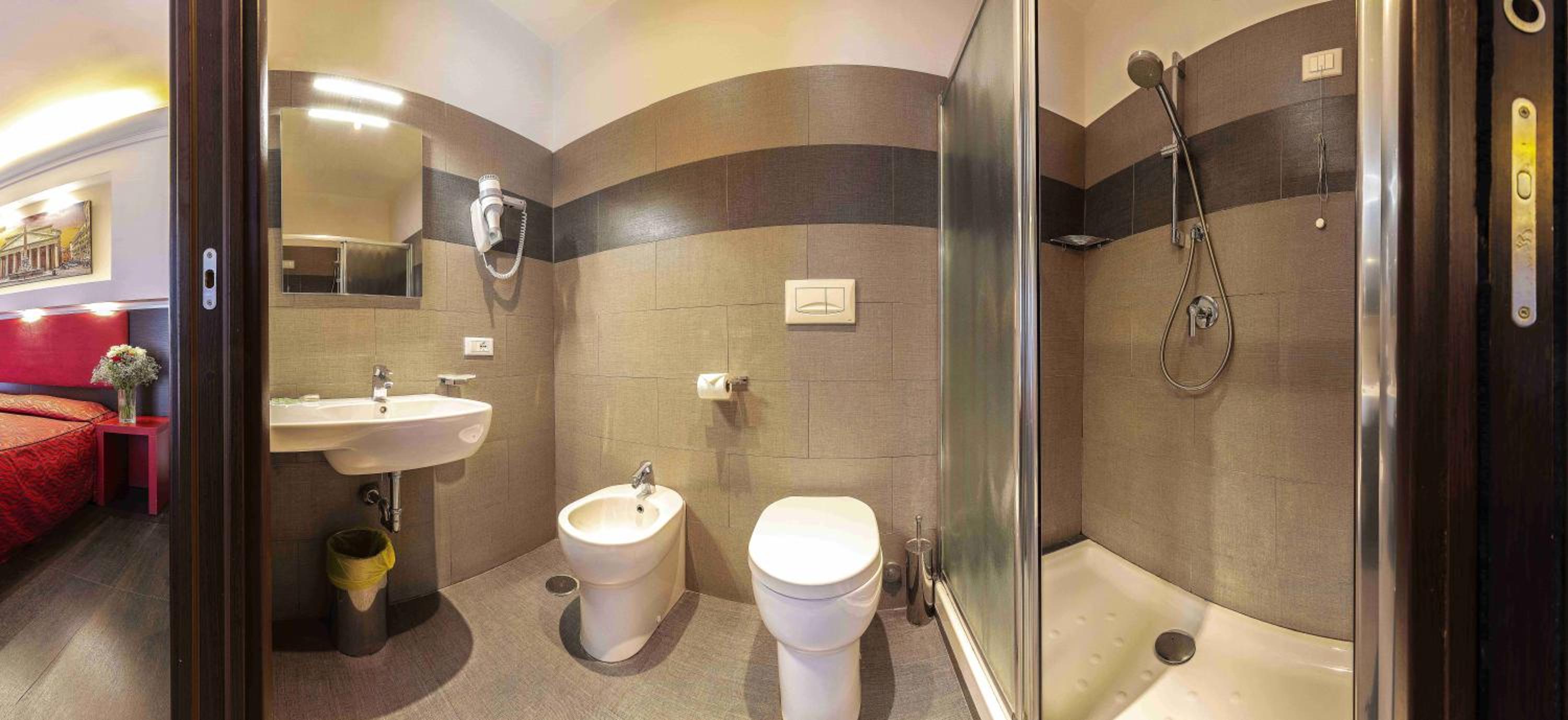 Double or Twin Room photo 2