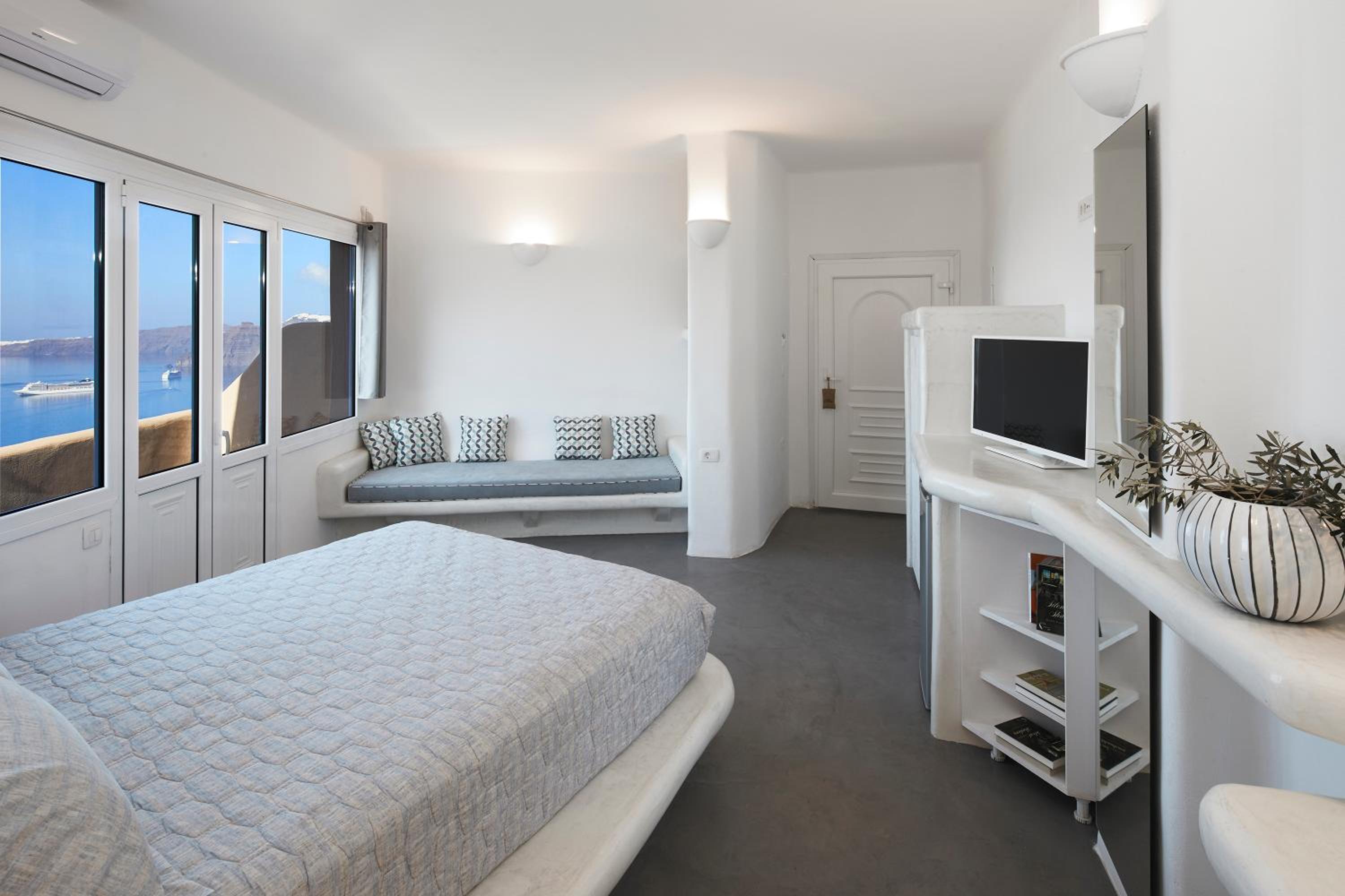 Divine Suite Caldera View - Photo 3