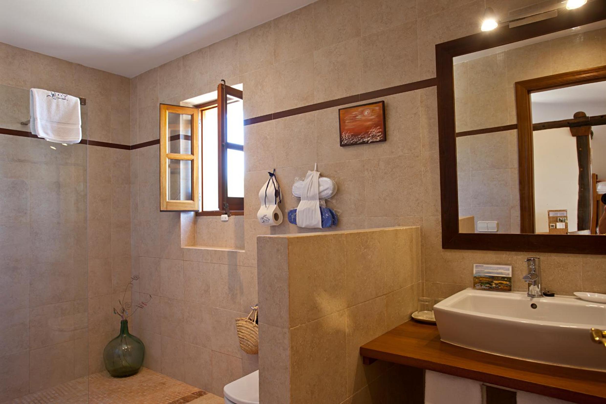 One-Bedroom Villa with Garden View thumbnail 6