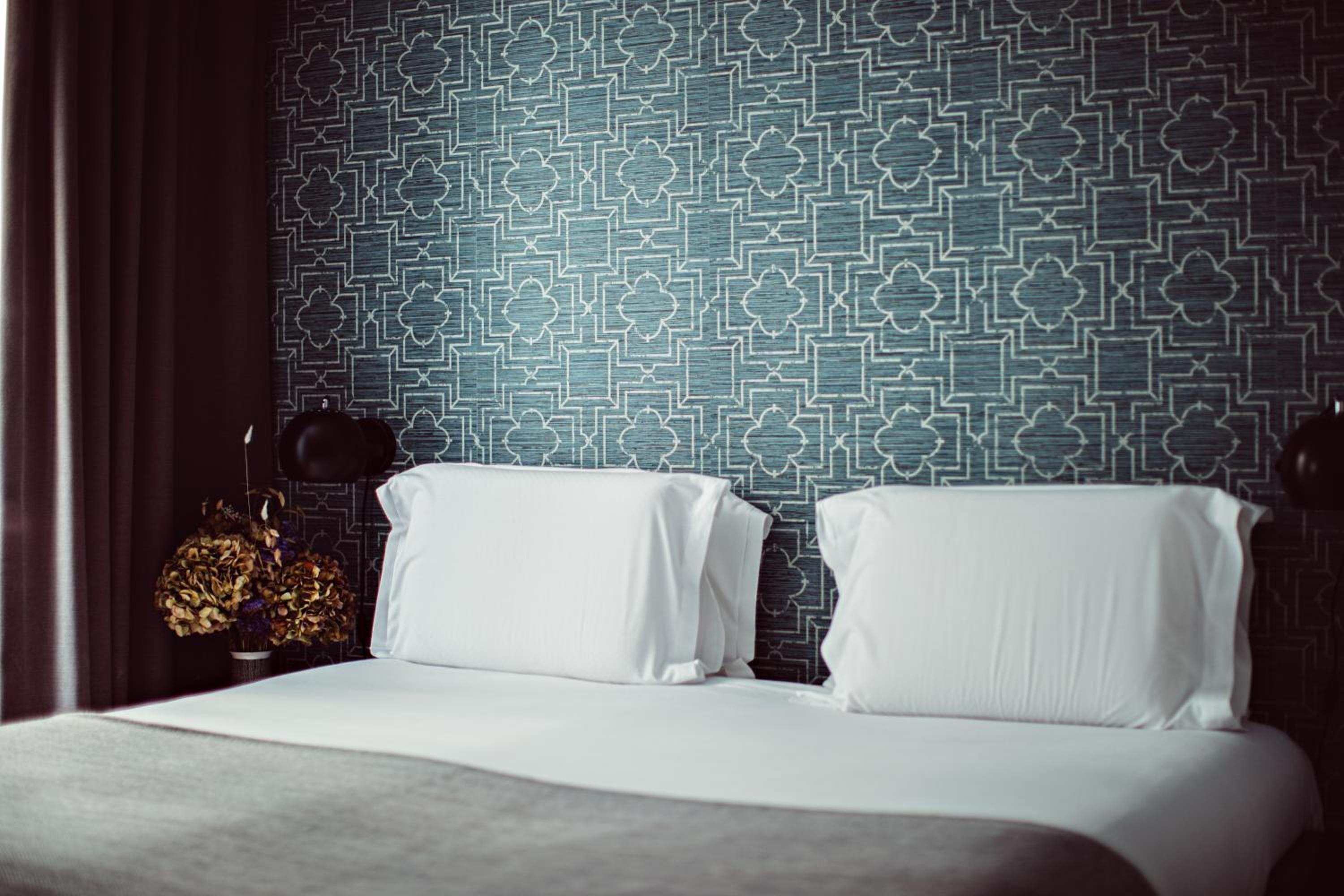 Deluxe Double Room with Bath photo 3