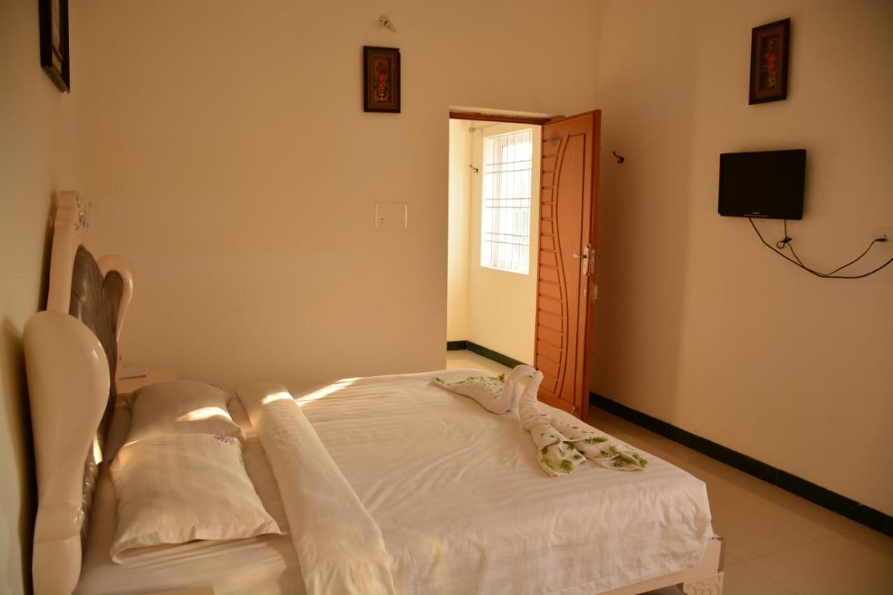 Two-Bedroom Bungalow - Photo 10