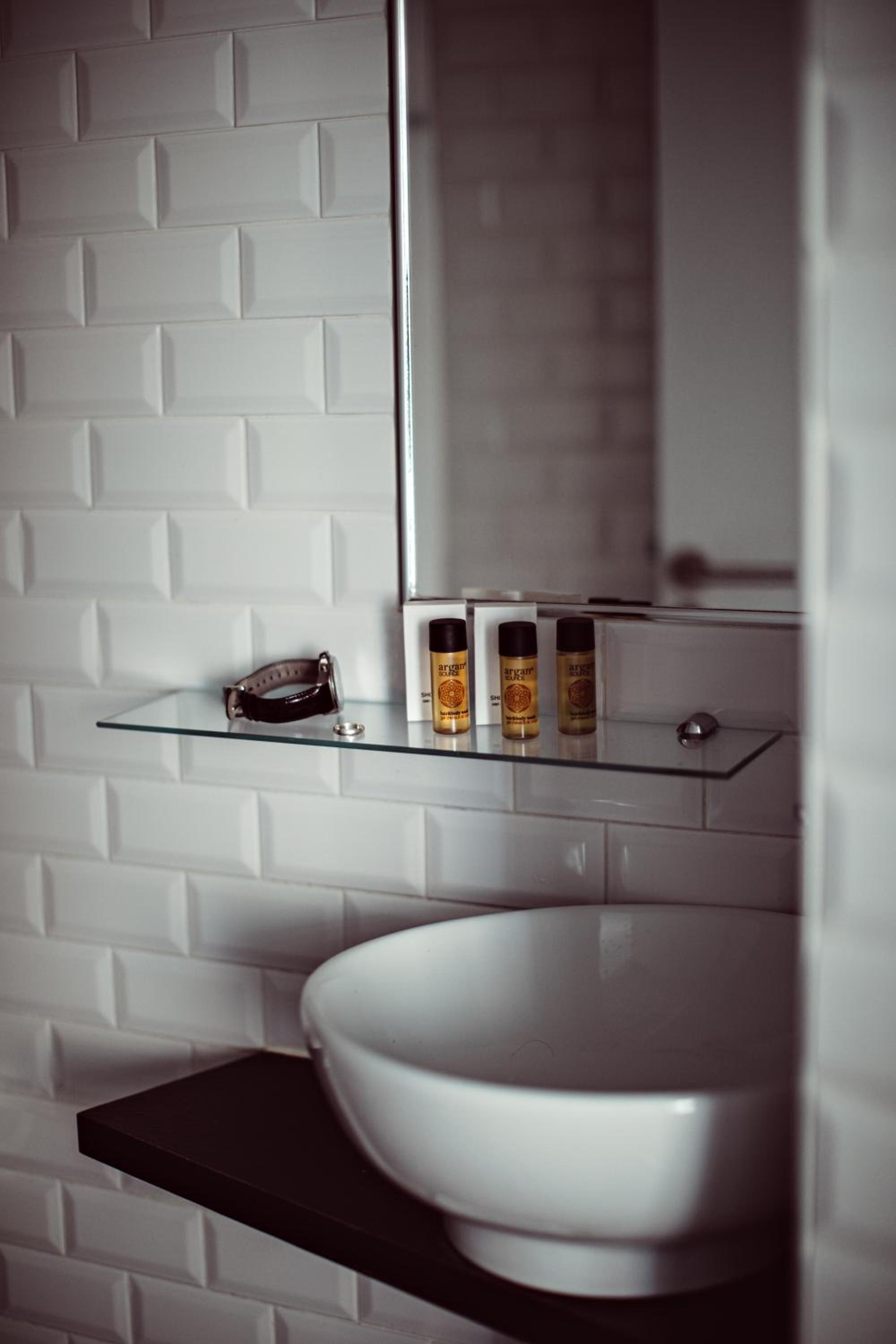Deluxe Double Room with Bath photo 2