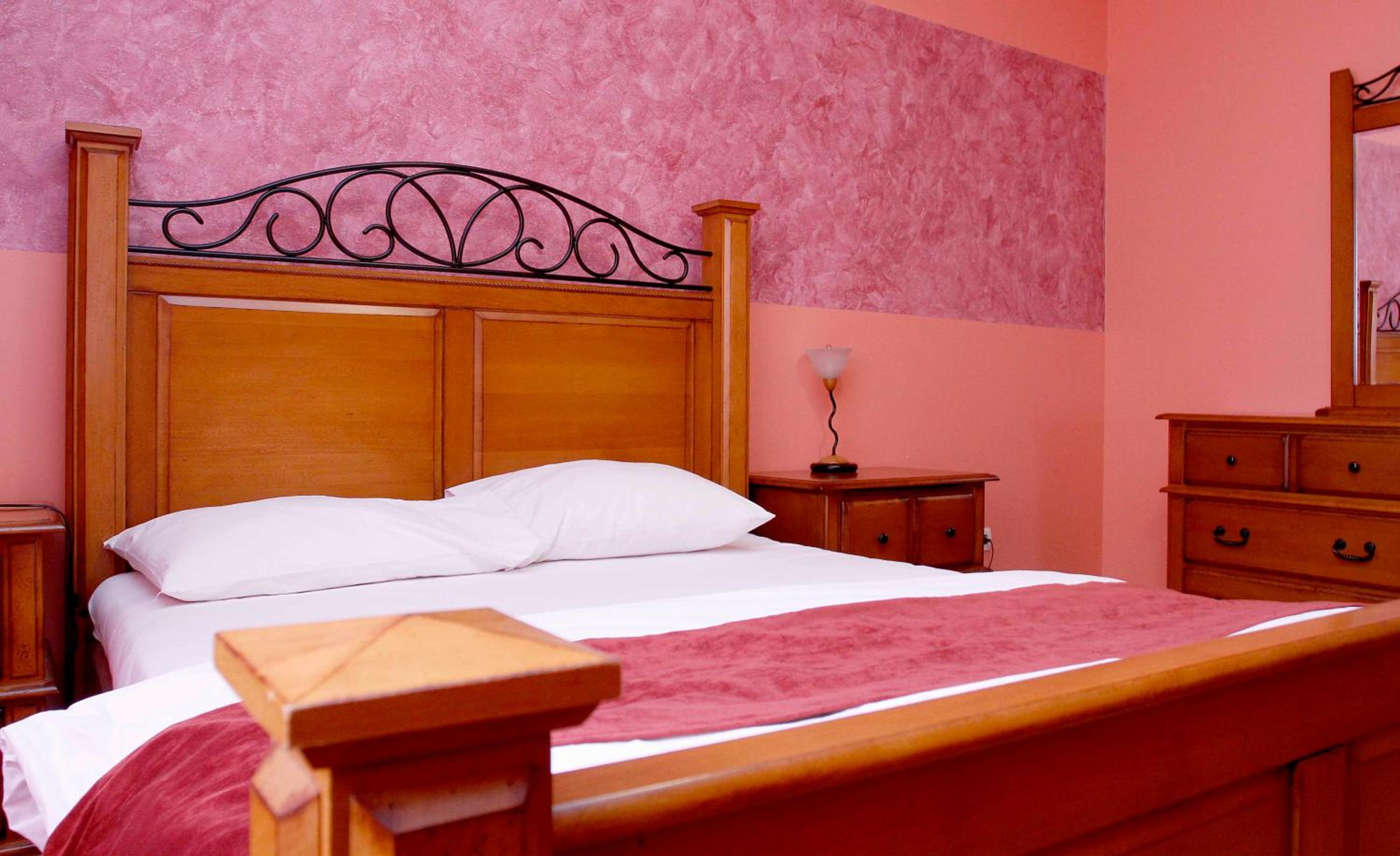 Twin Room - Photo 2