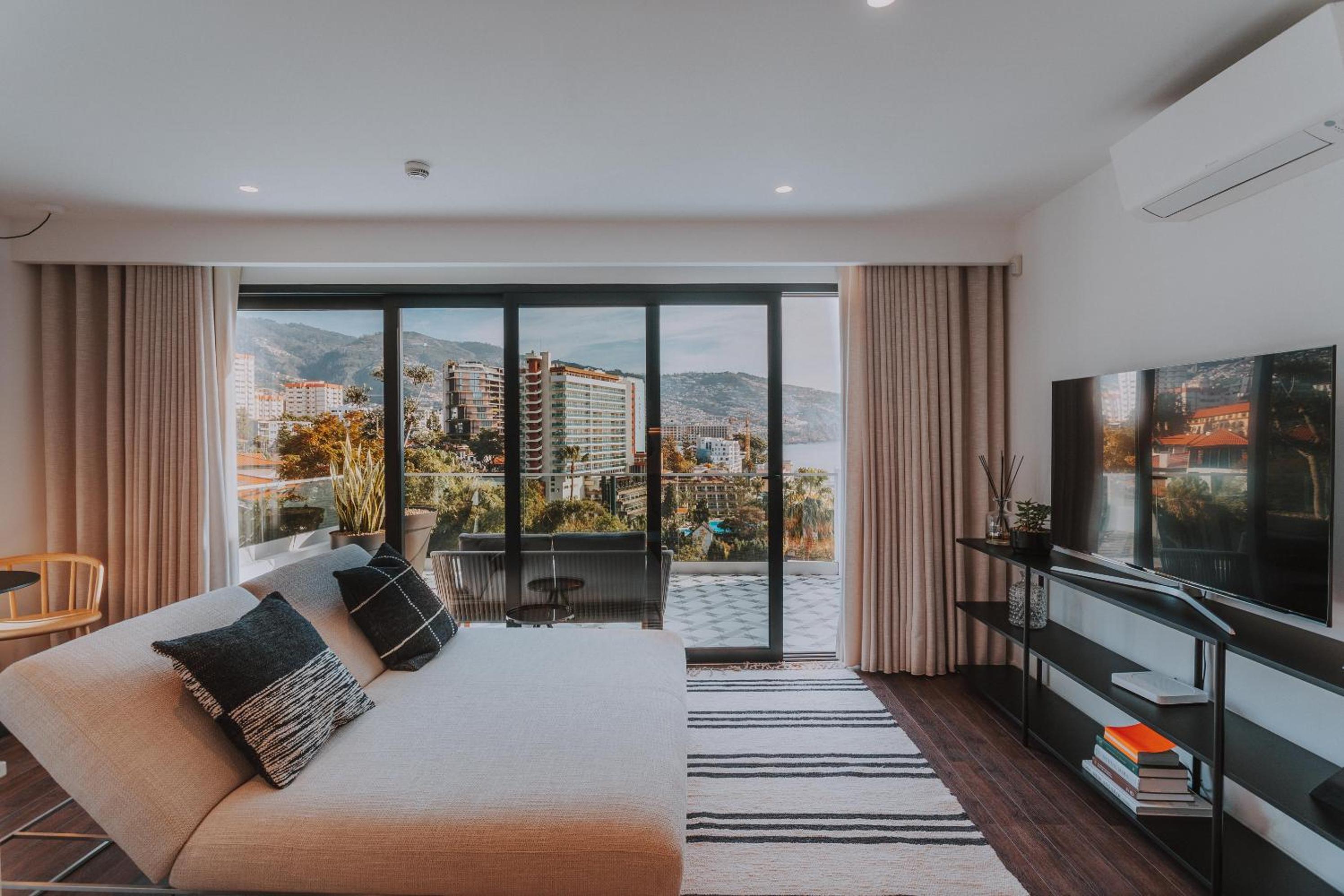 Apartment with Balcony