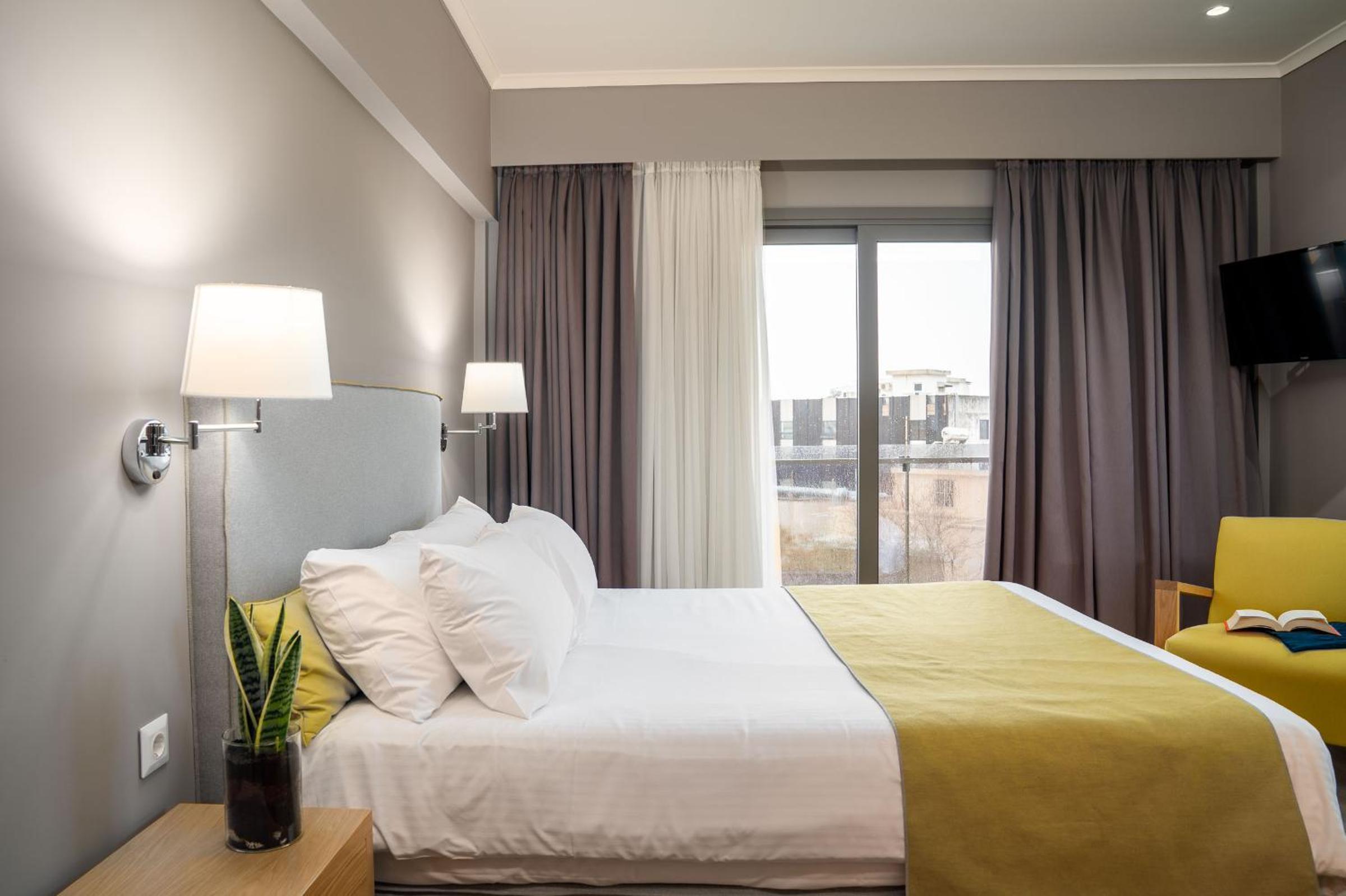 Double or Twin Room with Balcony photo 3