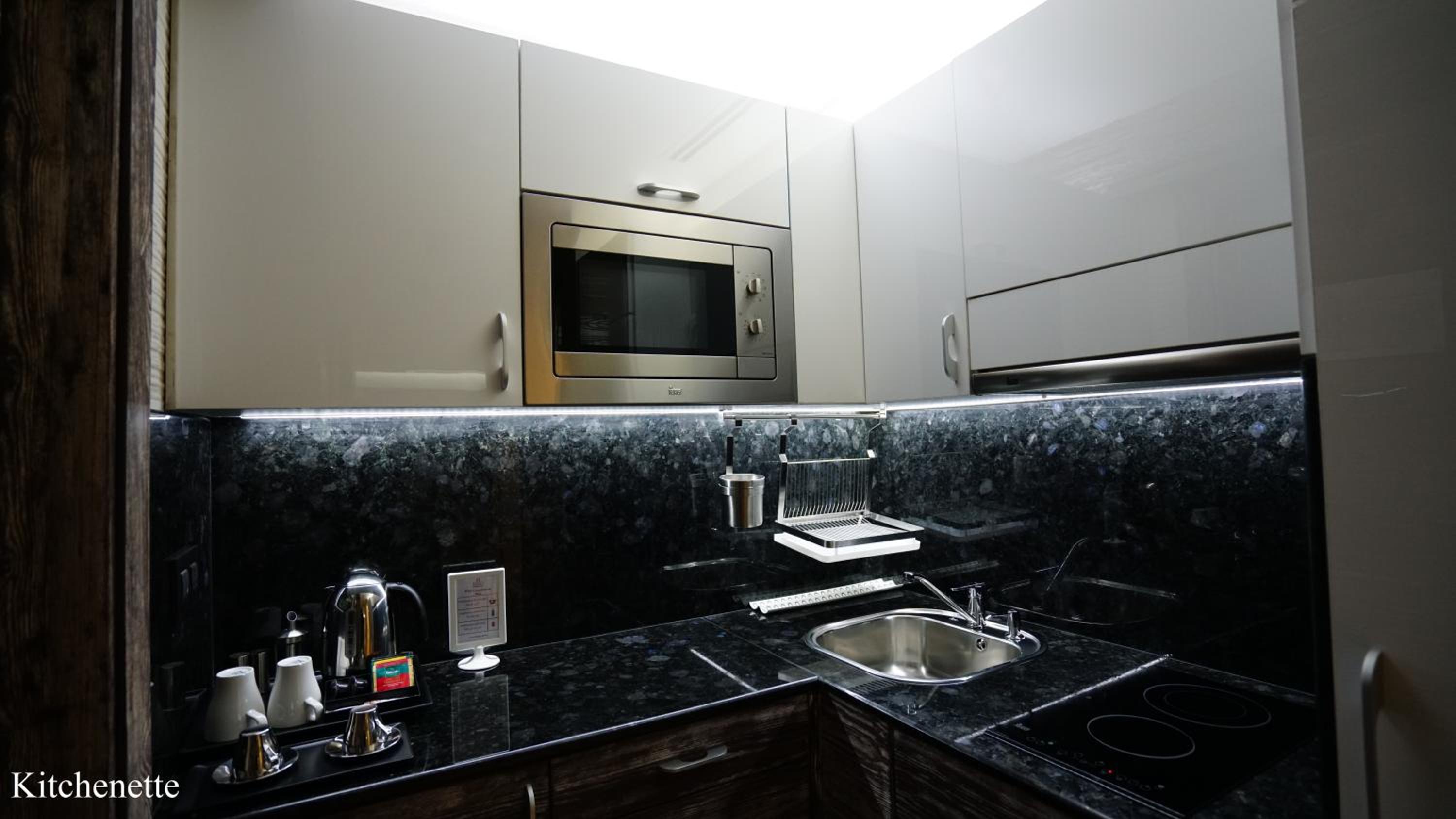 Executive Suite photo 2