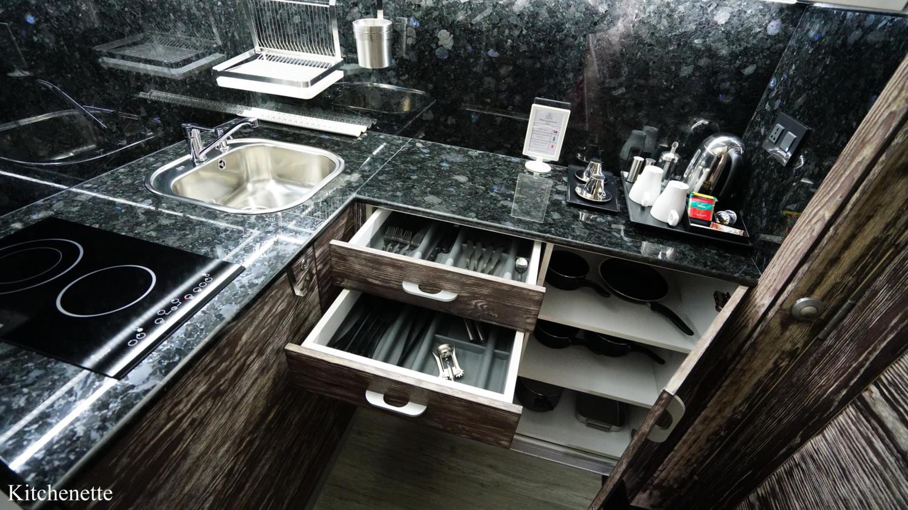 Executive Suite photo 3