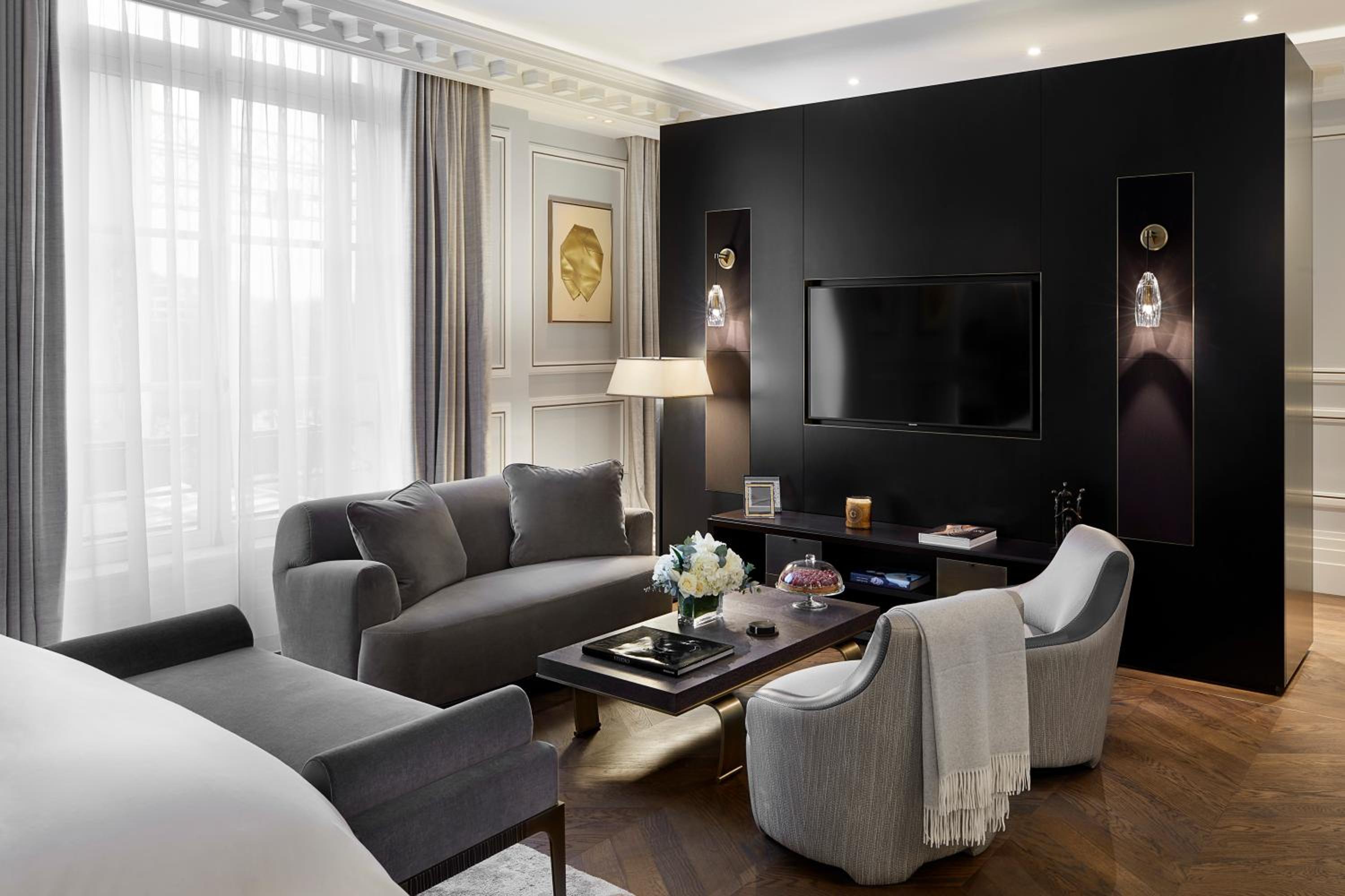 Executive Suite With Private Access To Jacuzzi, Sauna And Hamman Executive Suite With Private Access To Jacuzzi, Sauna And Hamman