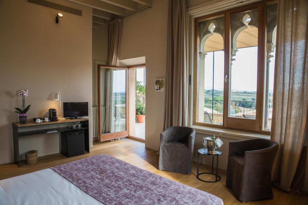Suite with Terrace photo 2
