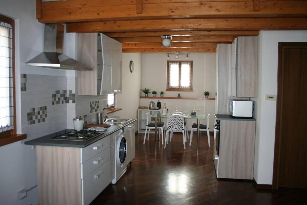 One-Bedroom House photo 2