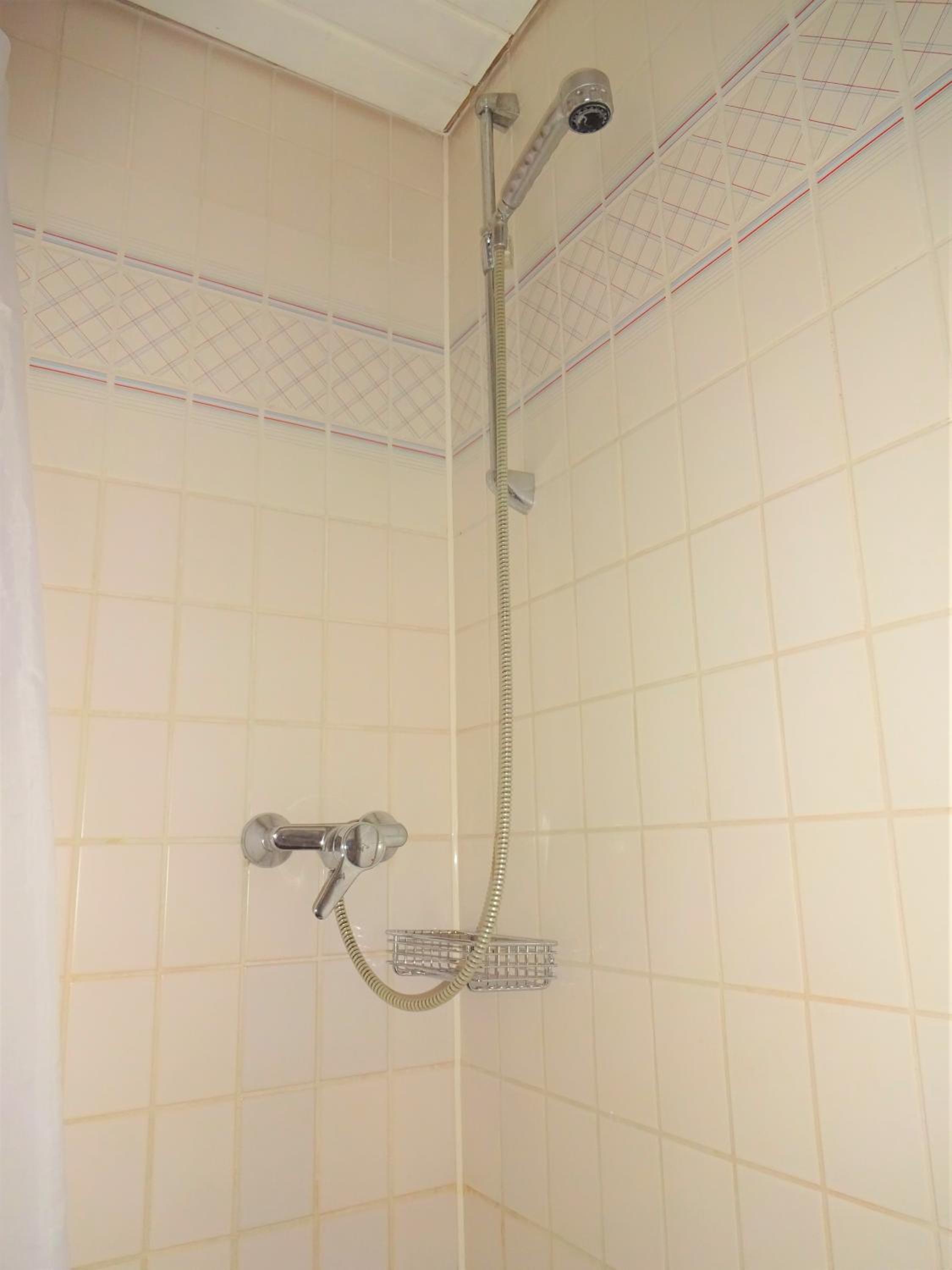 Standard Double Room - Photo 2