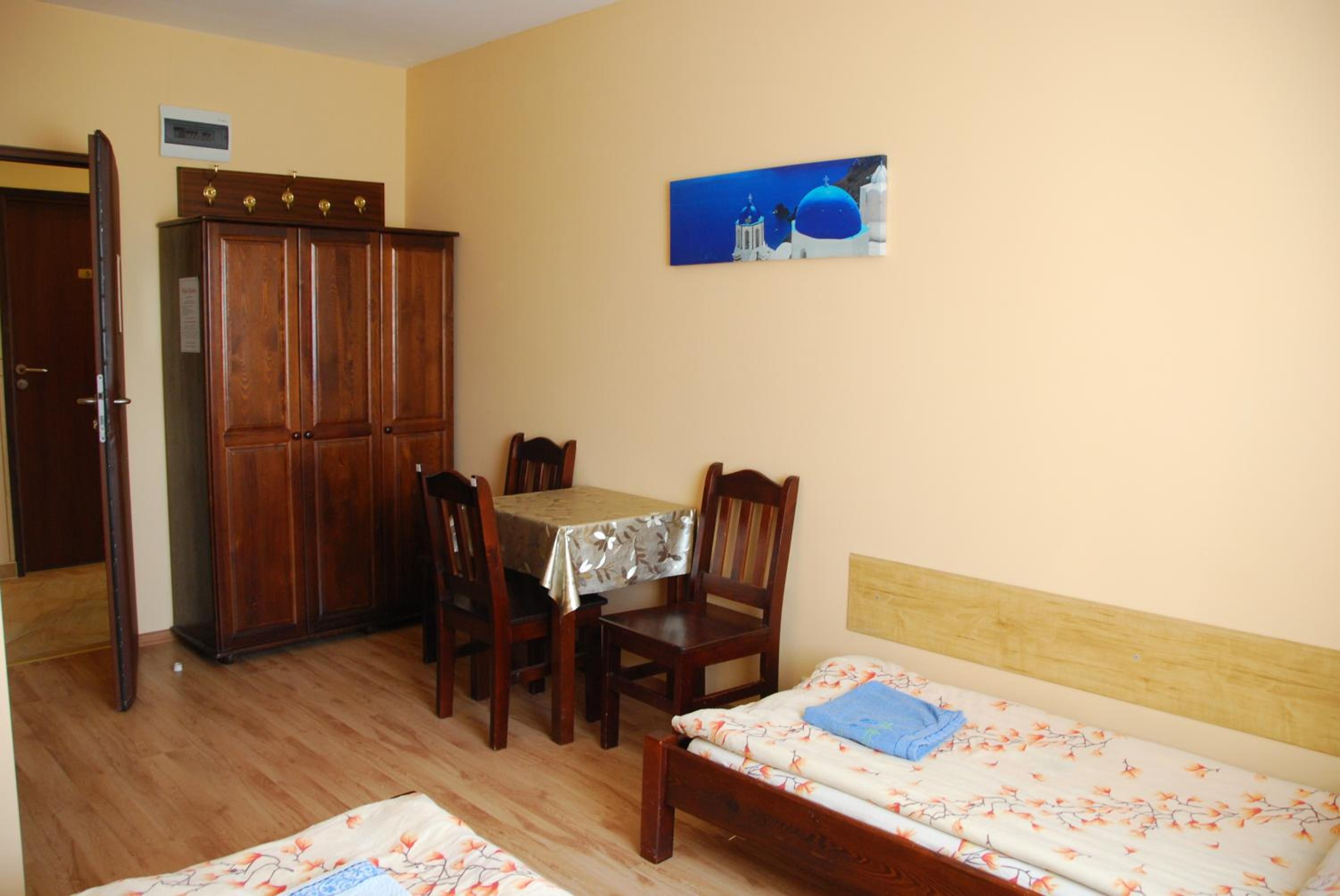 Triple Room with Private Bathroom - Photo 1