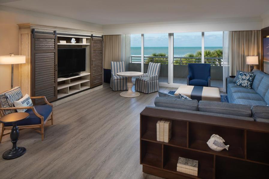 Deluxe Two-Bedroom Suite with Gulf View