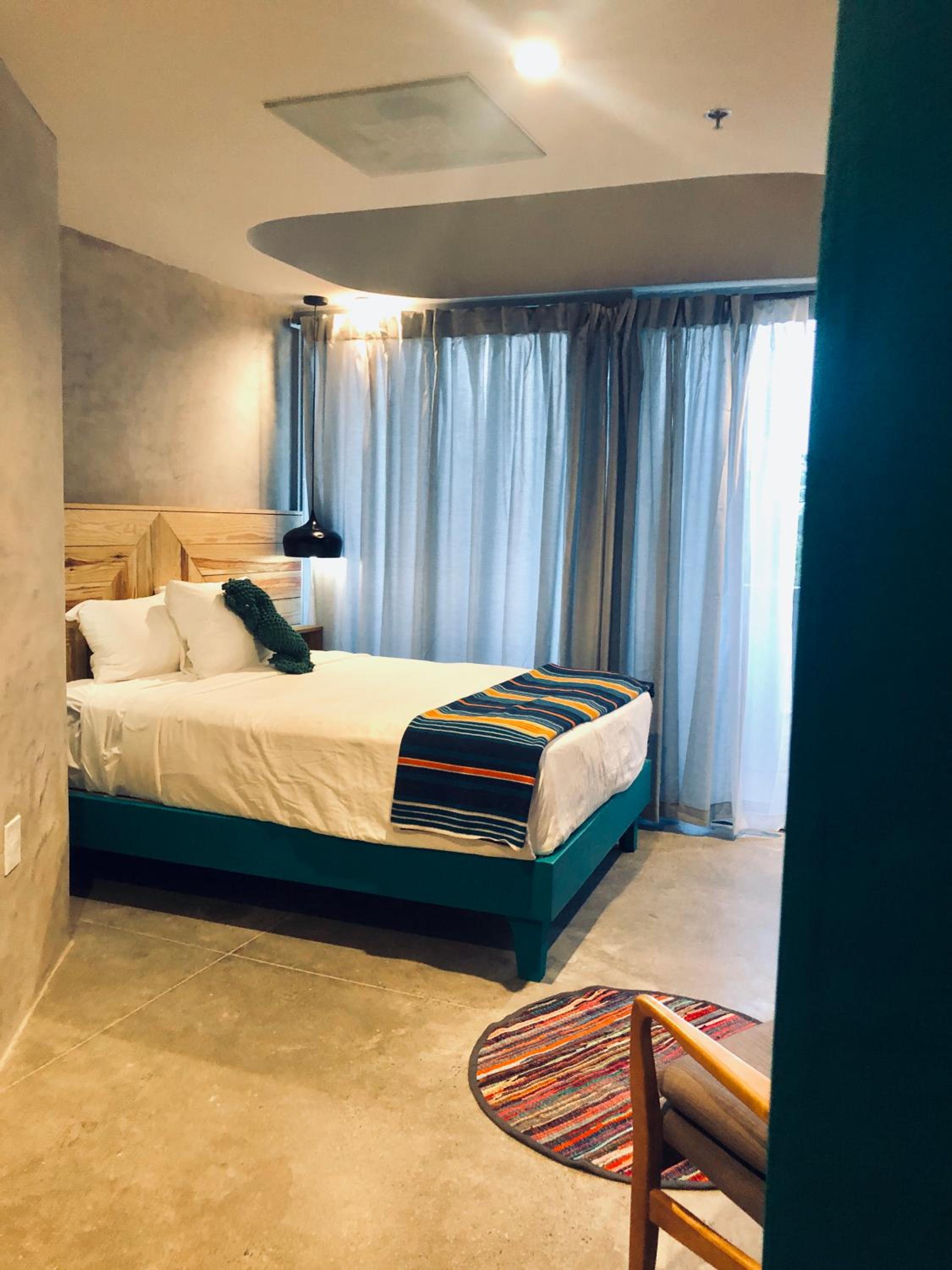 Standard Queen Room