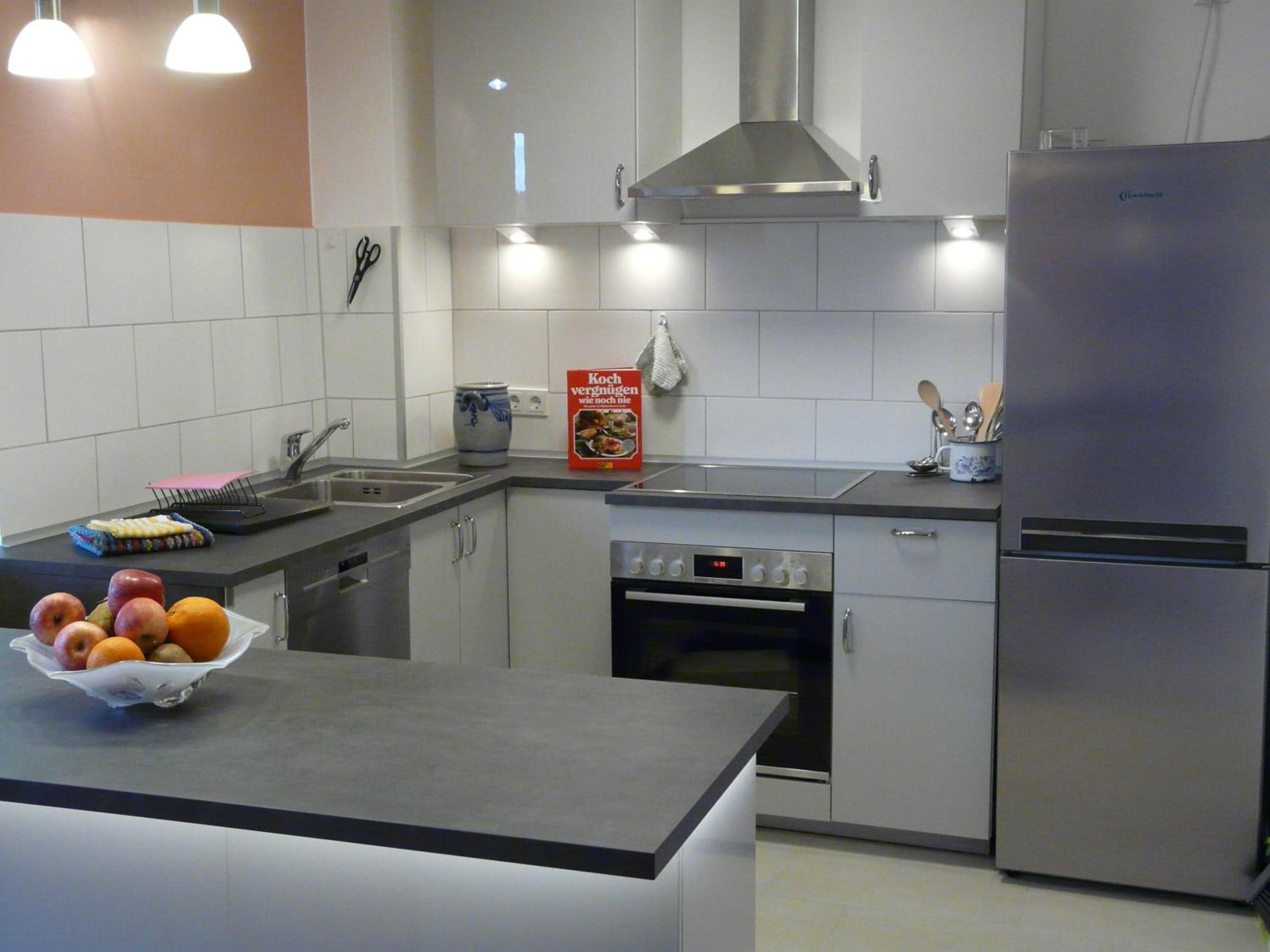 Apartment photo 2