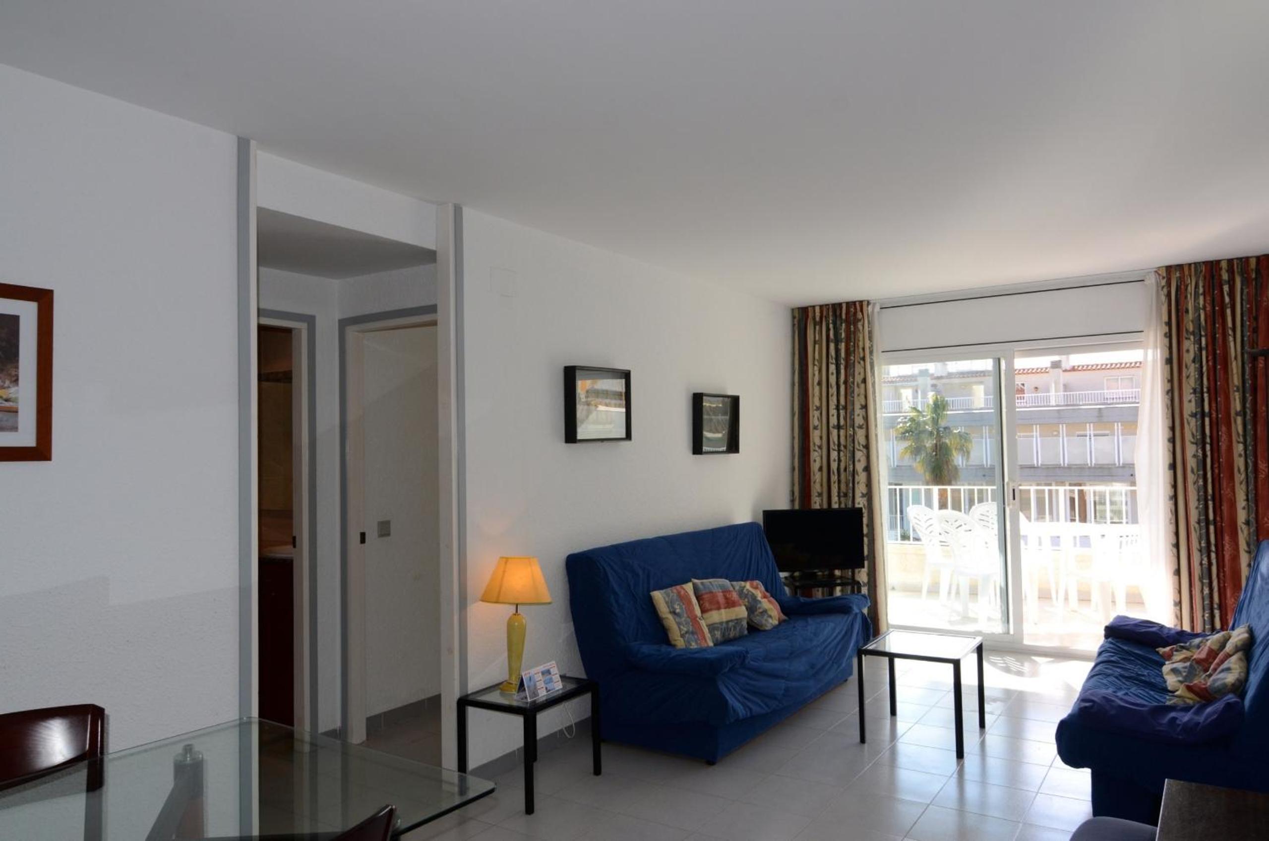 Apartamento con vista a la piscina