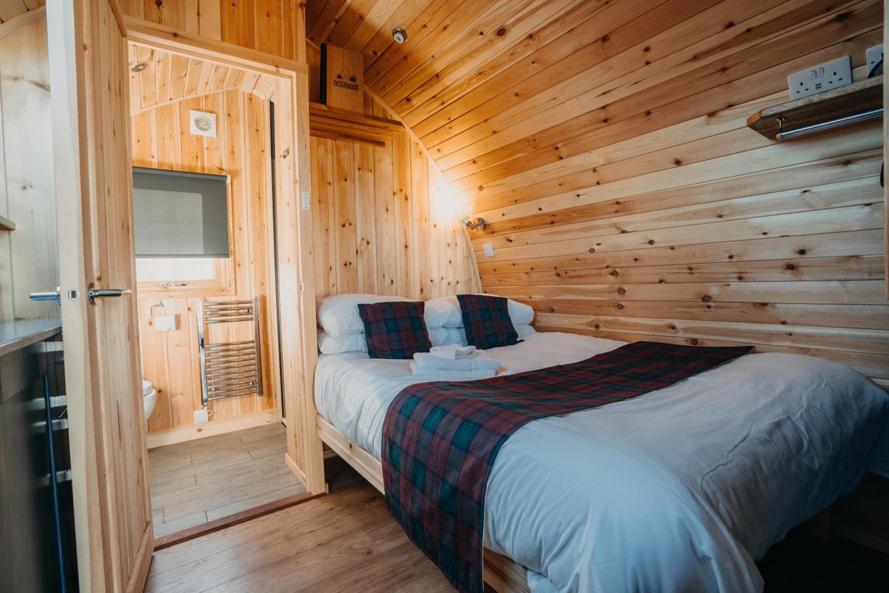 Luxury Glamping Pod (Pet Friendly) photo 1