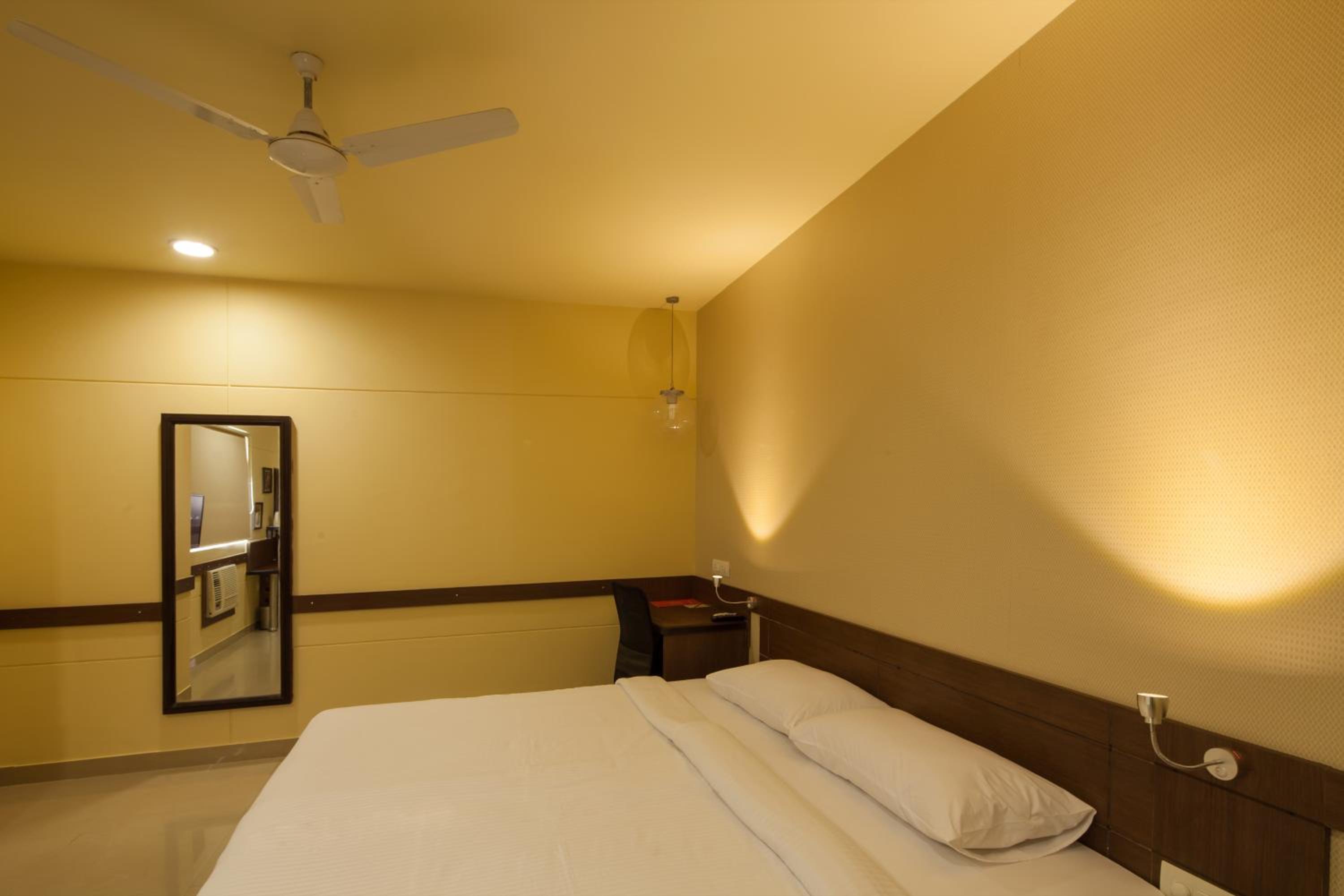 Day use Room - Same day check in and check out - 9 am to 5 pm photo 3