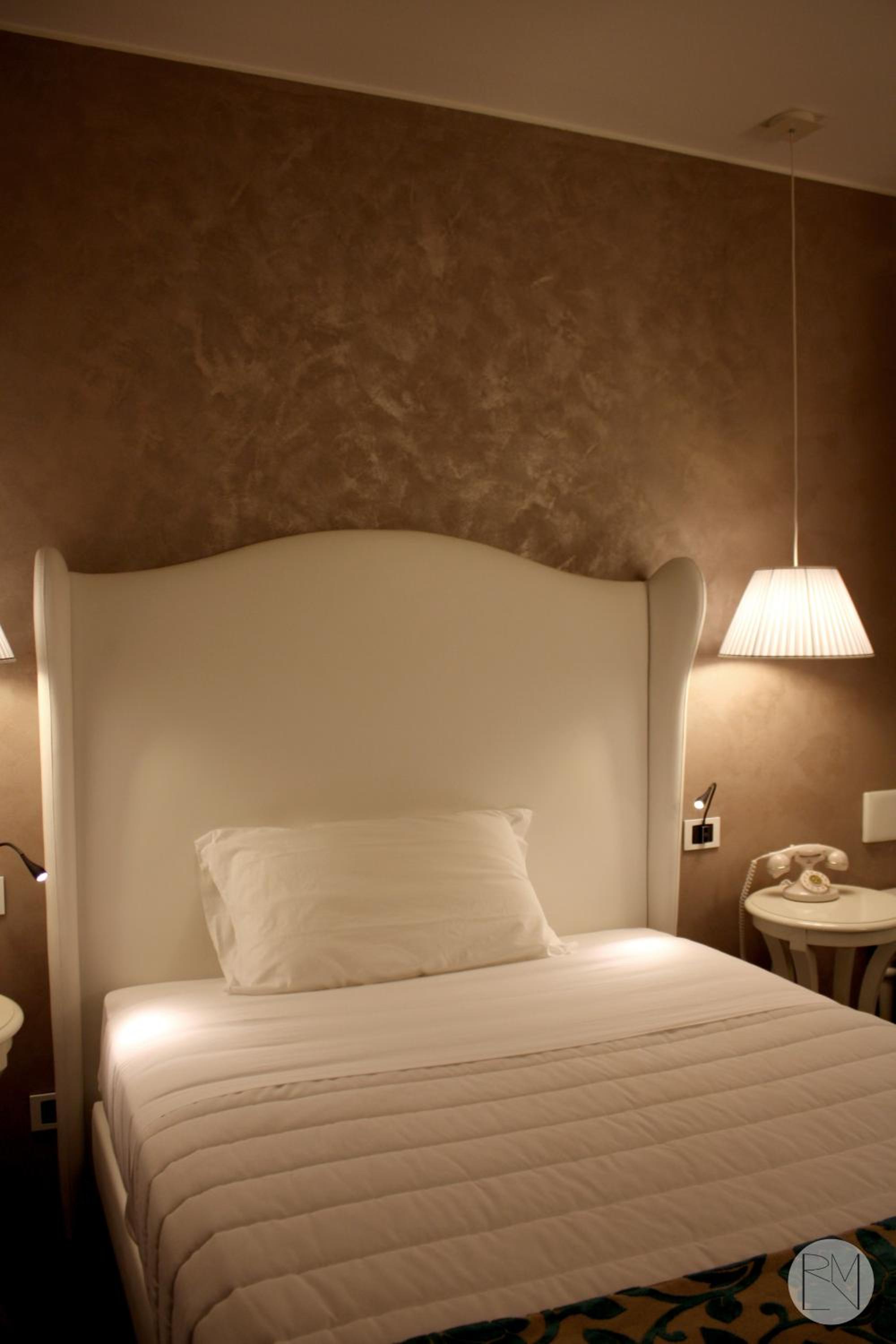 Single Room with Hill View