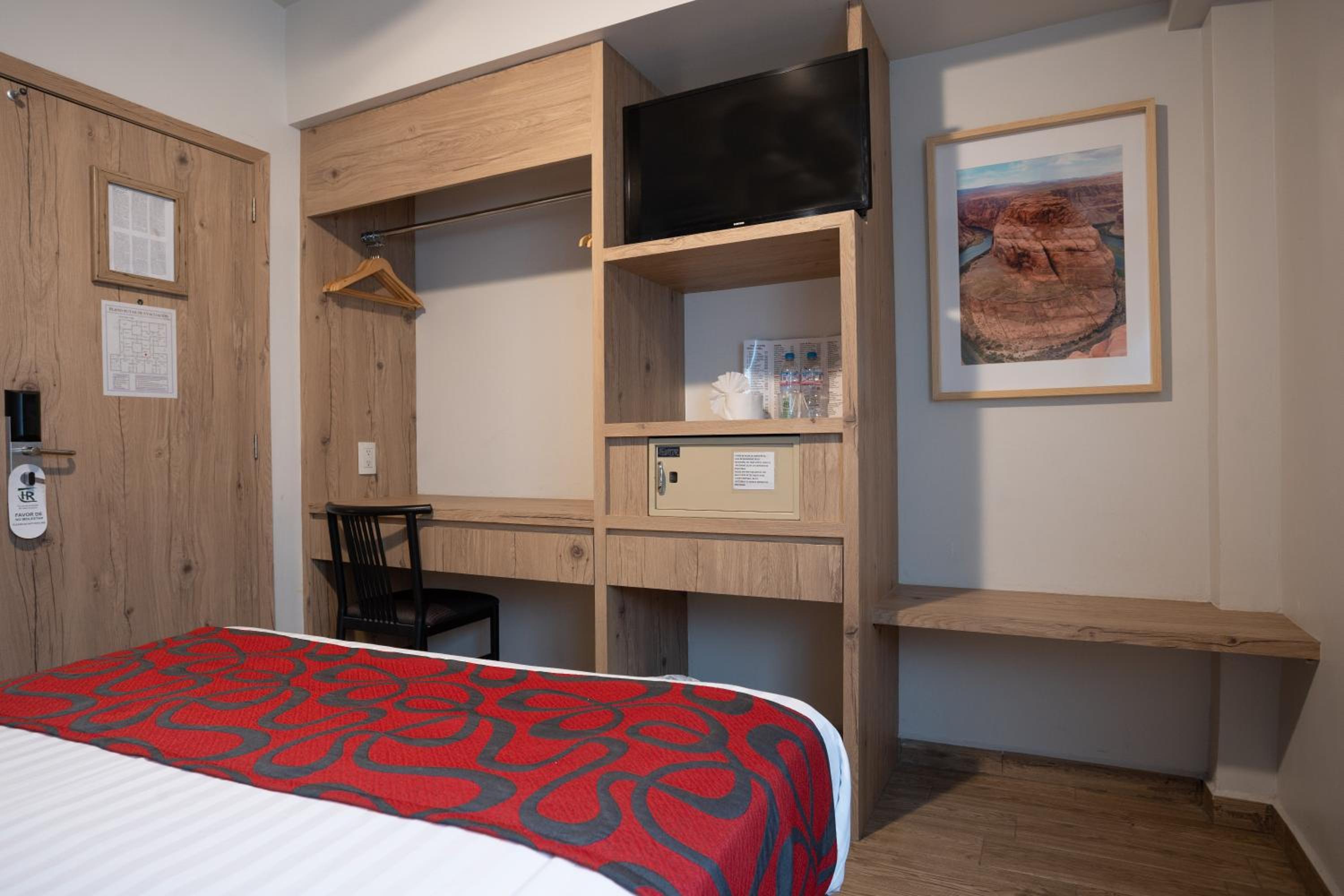 Standard Room photo 3